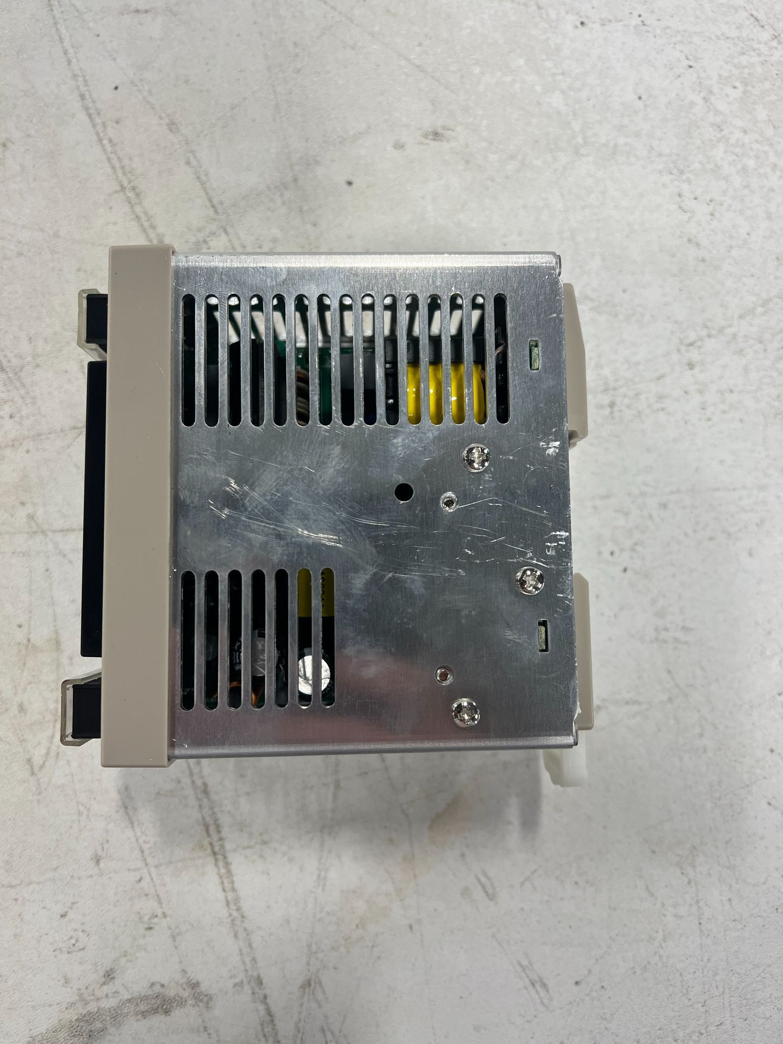 OMRON S8VS-18024A POWER SUPPLIES USED 2