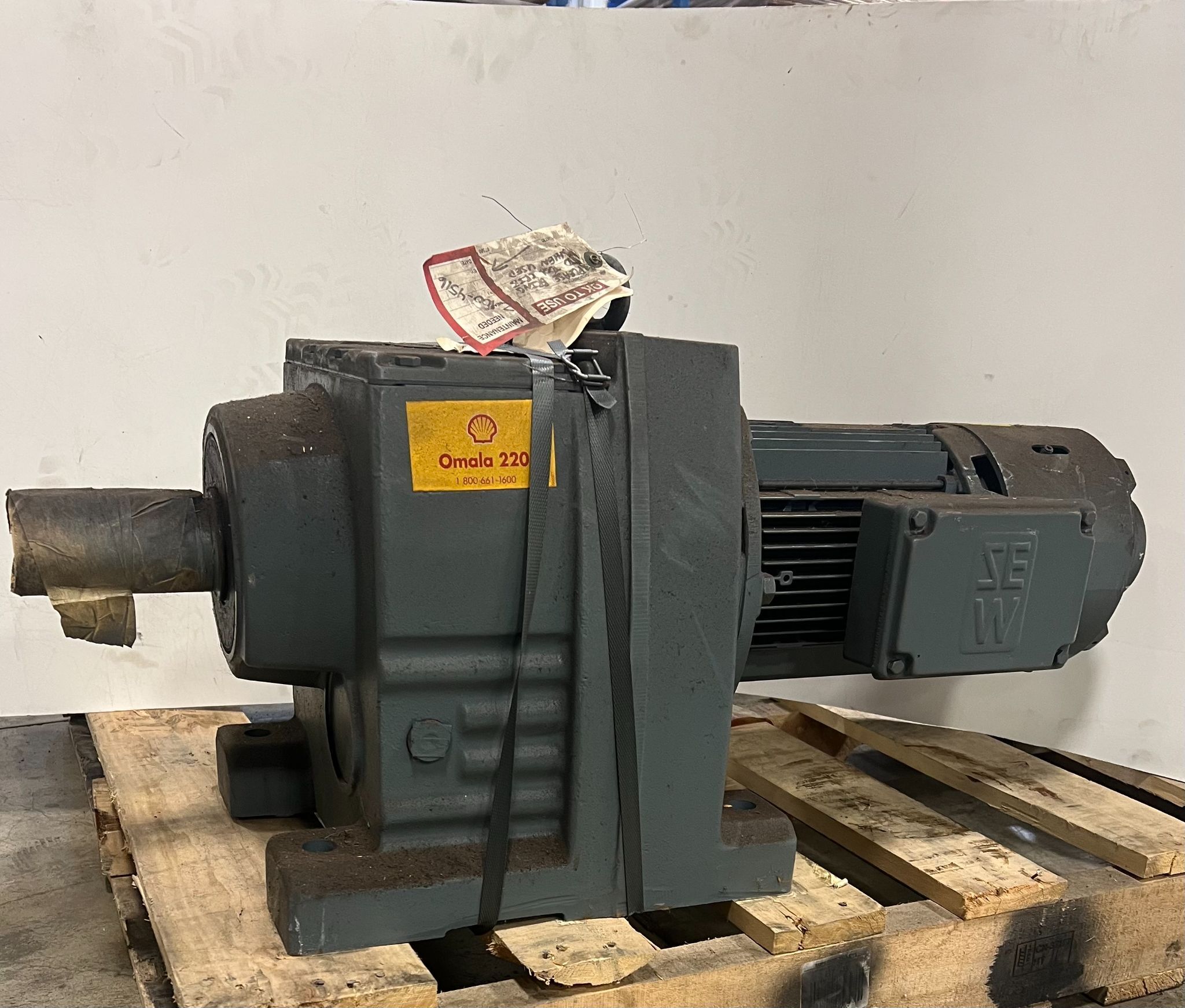 SEW EURODRIVE R97DV100M48MG4HFTFXV2A MOTORS USED 0