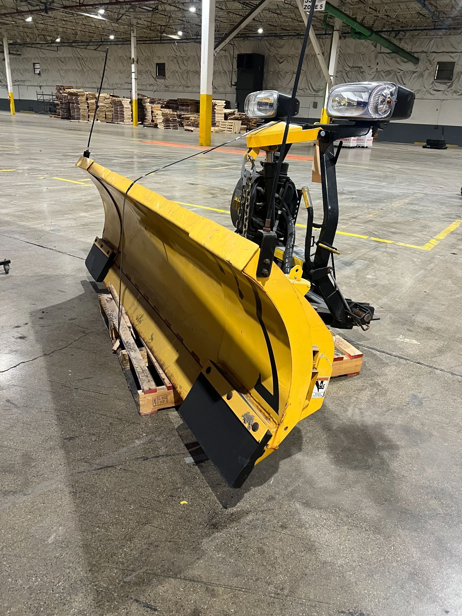 STORM GUARD 8"-10" EXPANDABLE XLS WINGED PLOW USED 0
