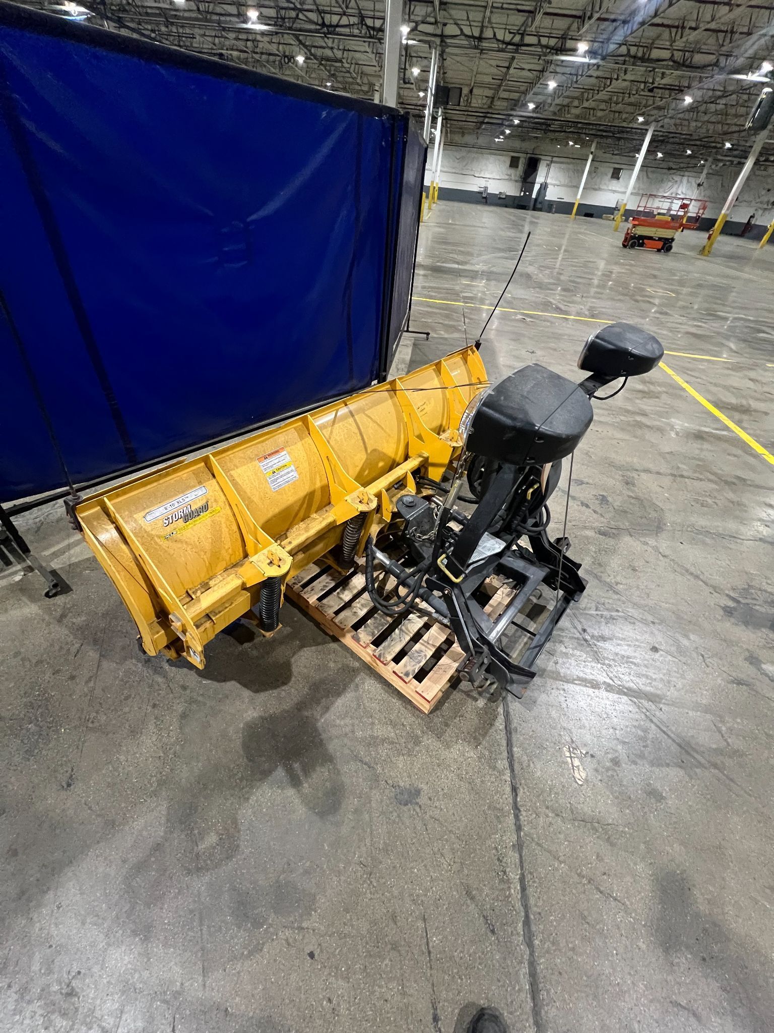 STORM GUARD 8"-10" EXPANDABLE XLS WINGED PLOW USED 2