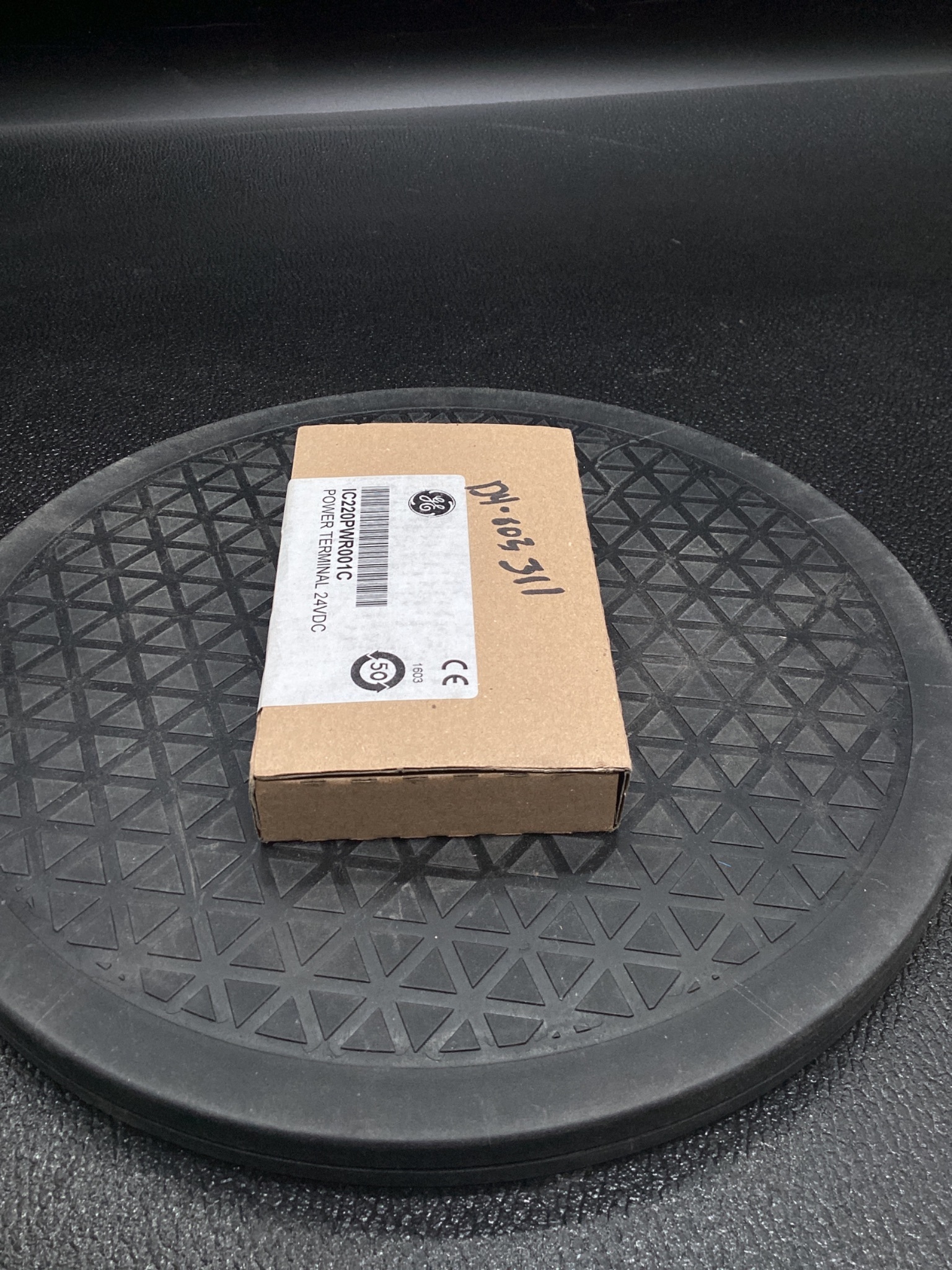 GE IC220PWR001C VersaMax Power Terminal 24VDC NEW 1