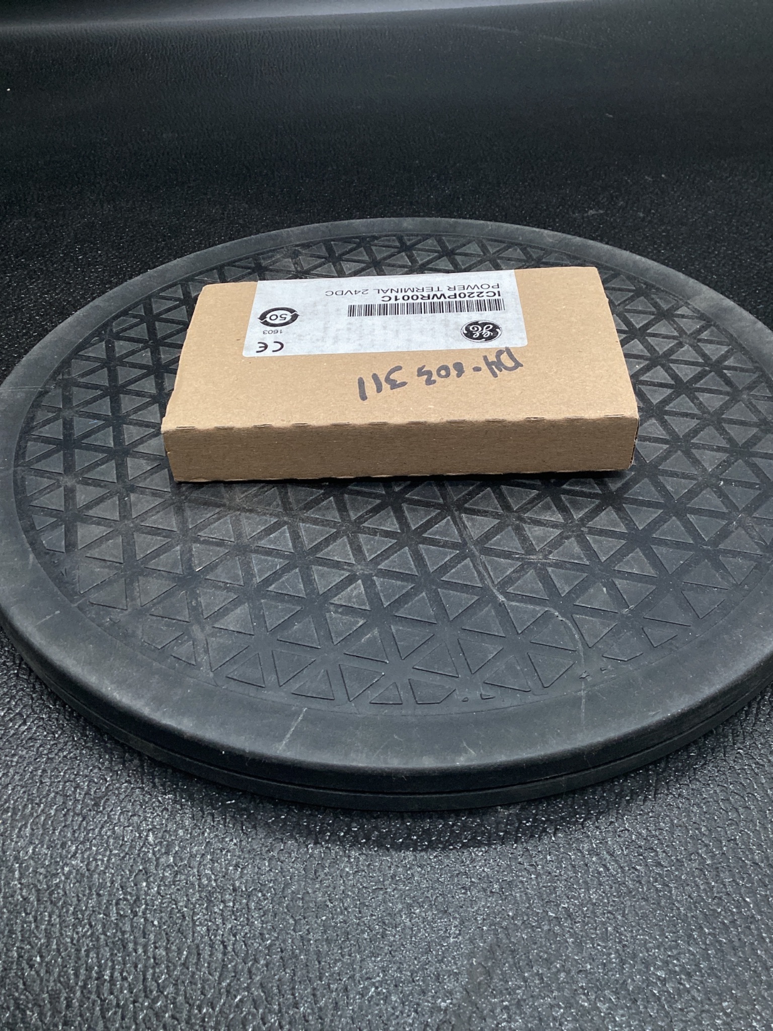 GE IC220PWR001C VersaMax Power Terminal 24VDC NEW 2