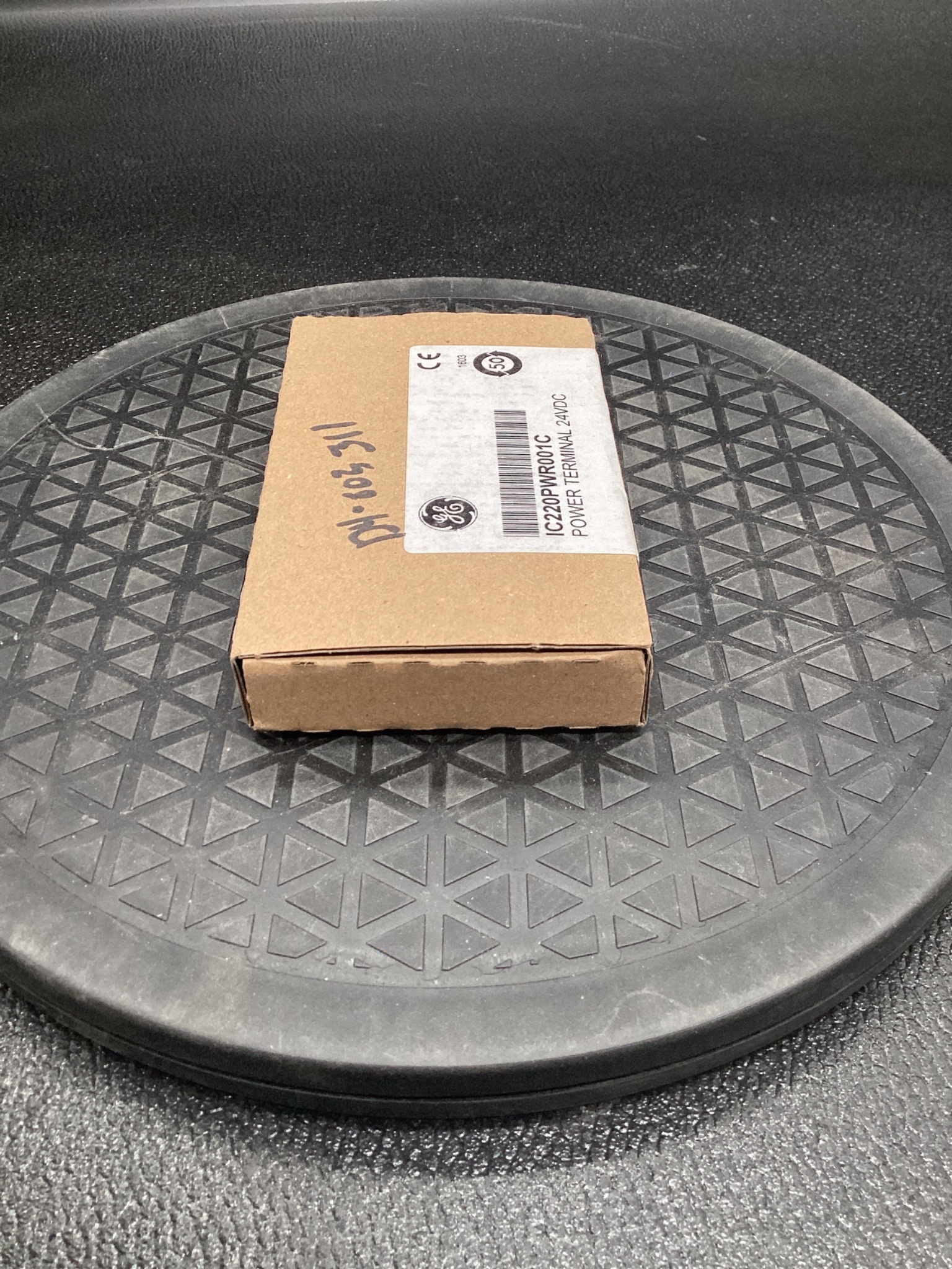 GE IC220PWR001C VersaMax Power Terminal 24VDC NEW 3