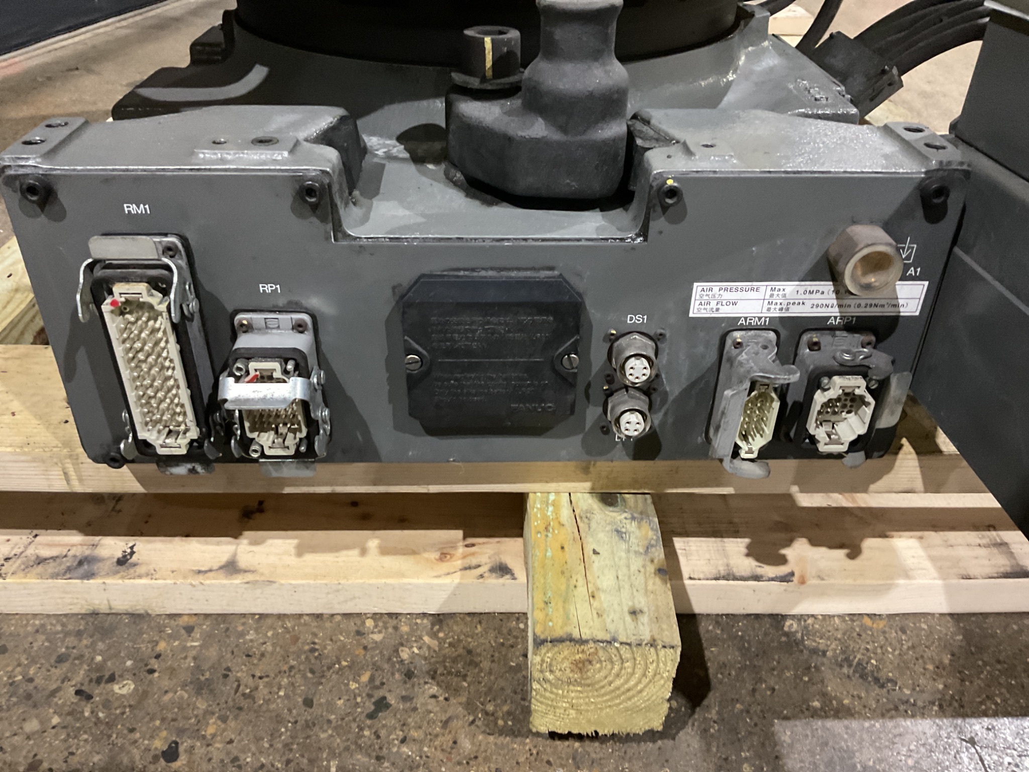 FANUC R-2000iB/210F Complete w/ R-30iB Controls USED 3