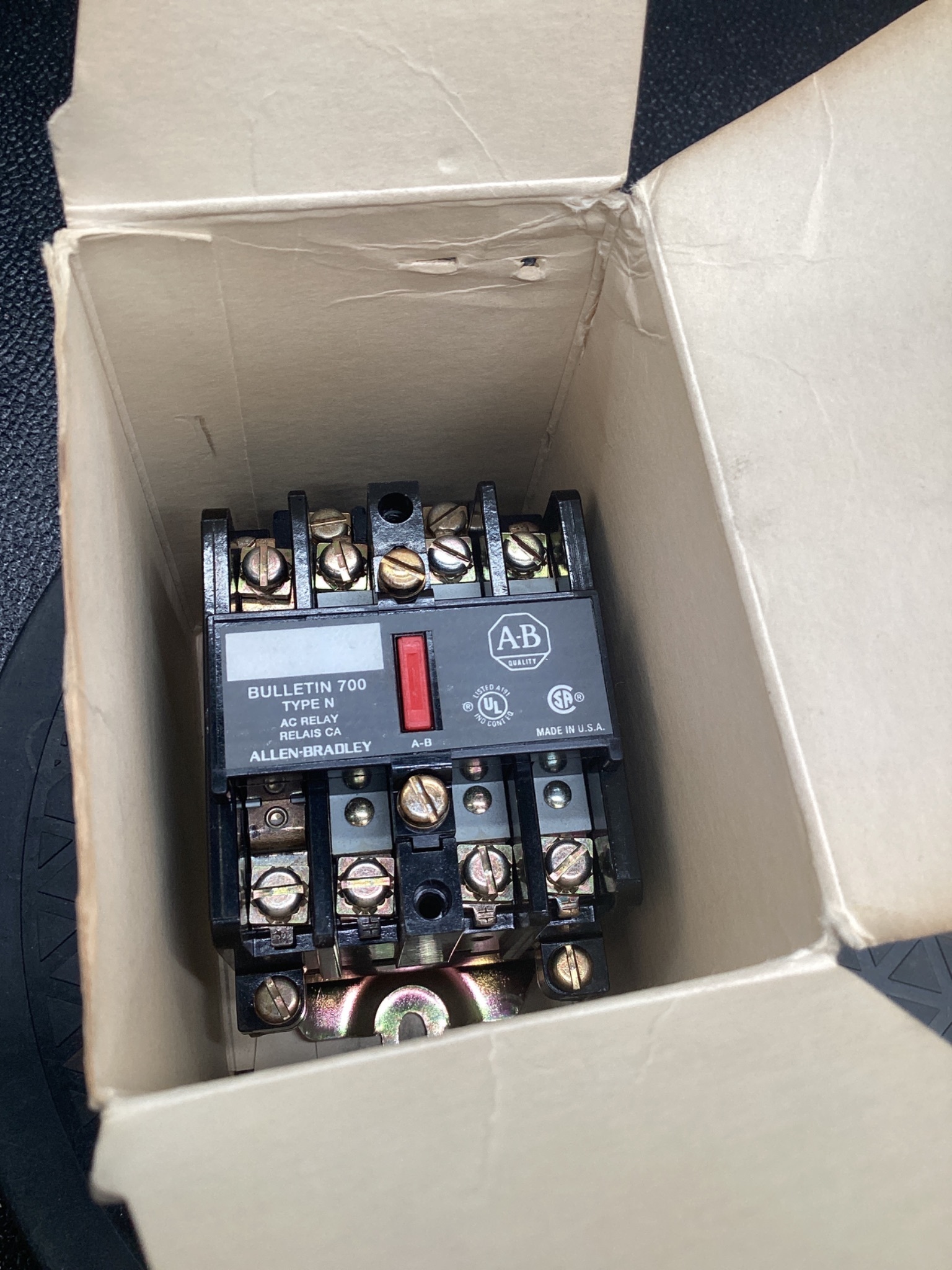 ALLEN BRADLEY 700-N400A1 Industrial Control Relay NEW 5