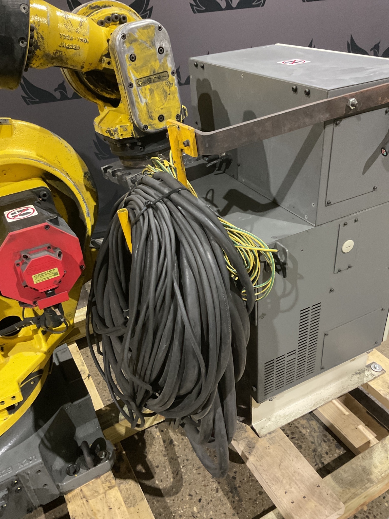 FANUC R-2000iB/210F Complete w/ R-30iB Controls USED 8