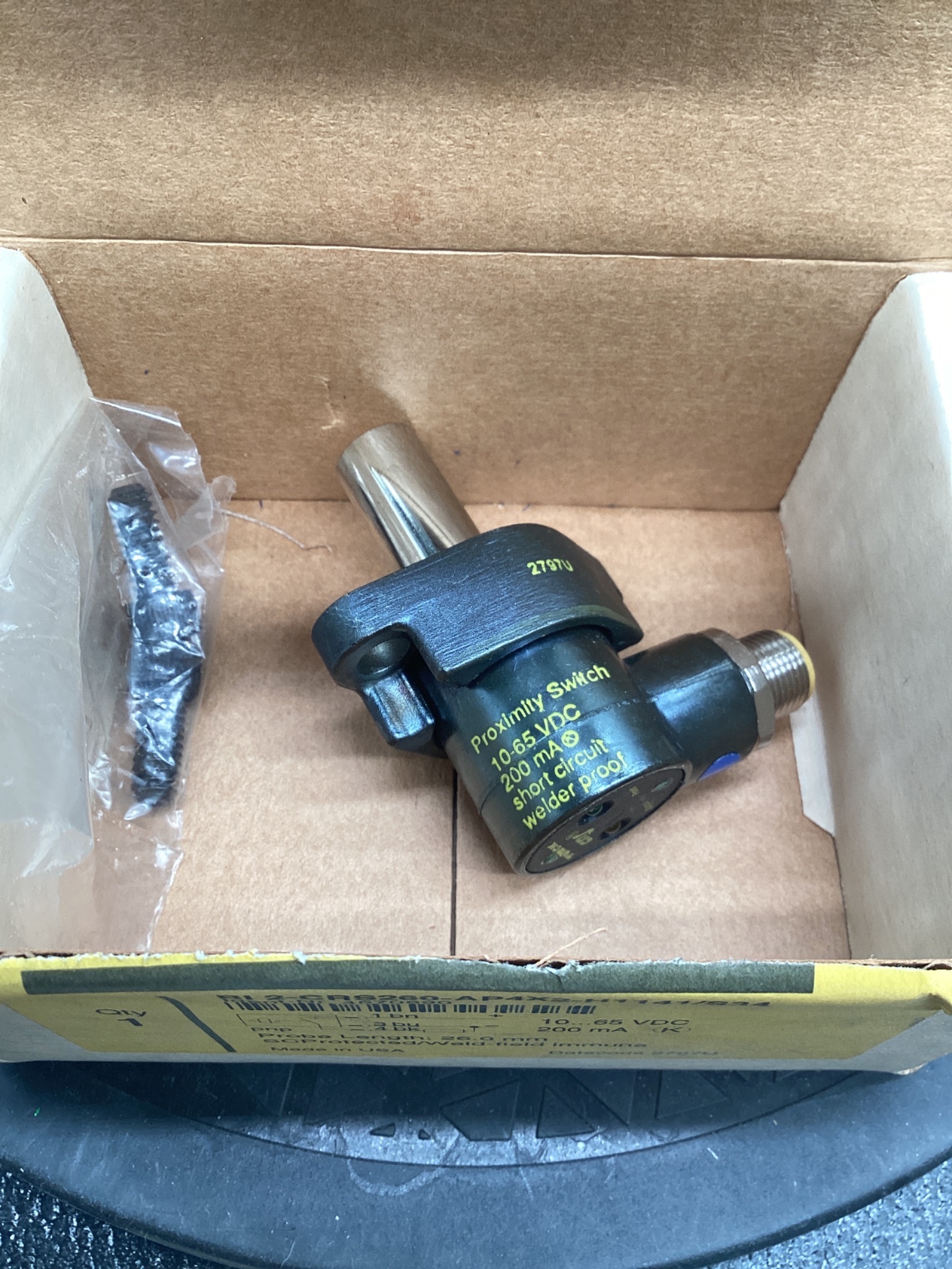 TURCK 4570890 BI2-CRS260-AP4X2-H1141/S34 Proximity Switch NEW 4