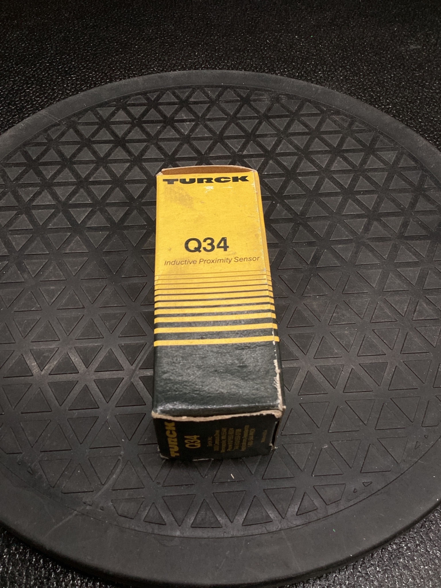 TURCK T4201100 Proximity Sensor NEW 1