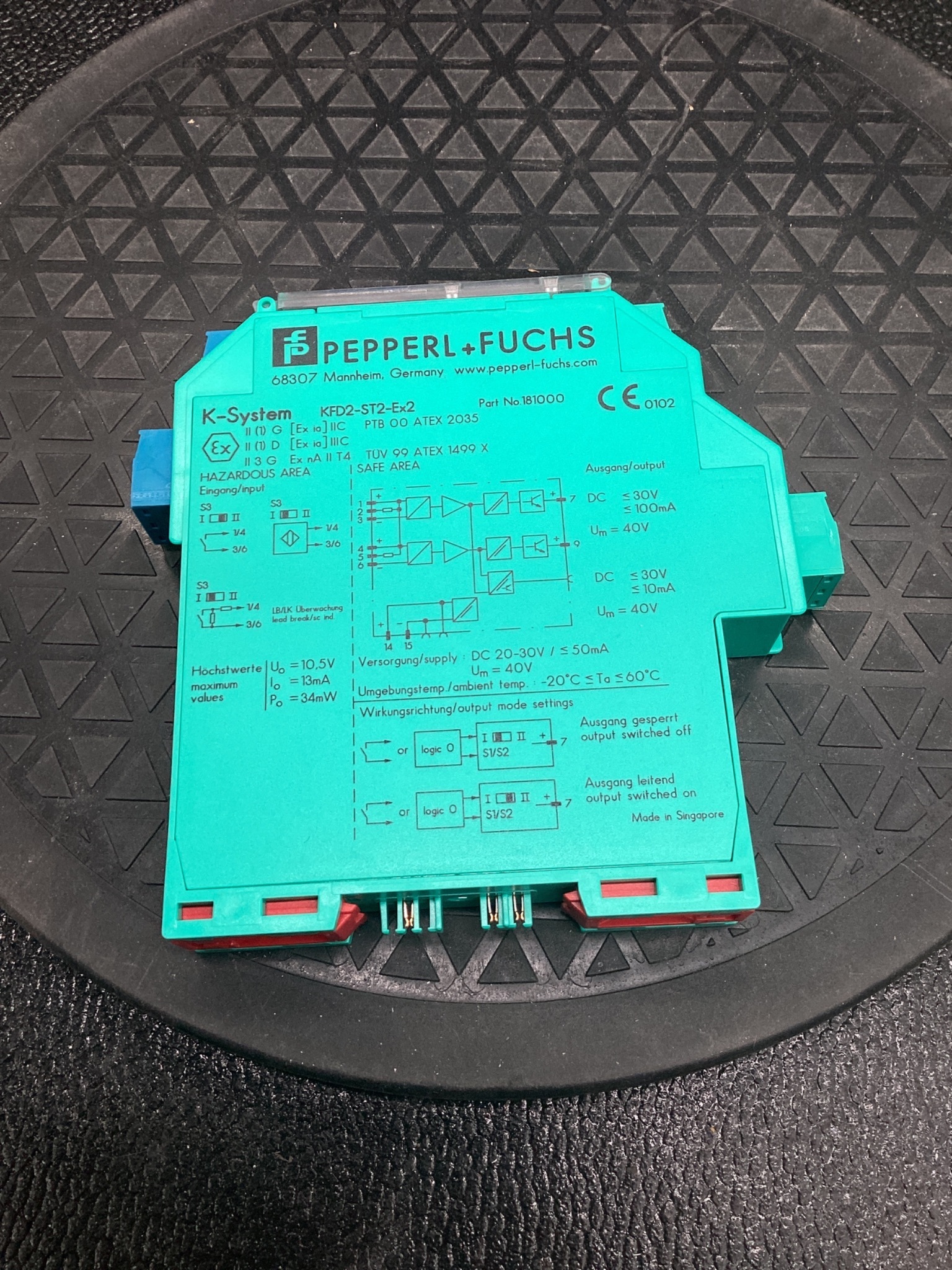 PEPPERL+FUCHS 181000 KFD2-ST2-EX2 Switch Amplifier USED 2