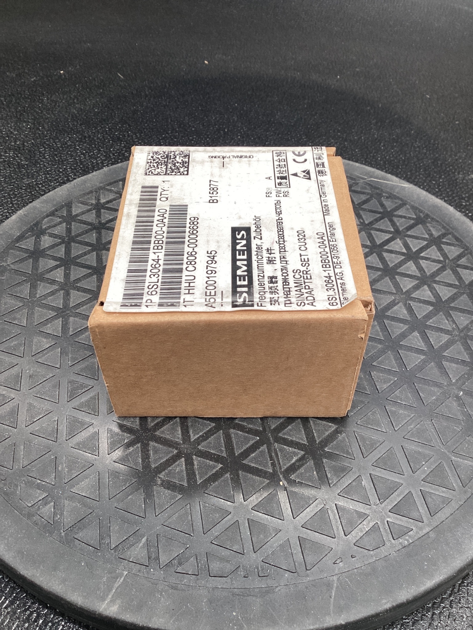 SIEMENS 6SL3064-1BB00-0AA0 SIMATIC Spacer for 50mm Control Unit NEW 3