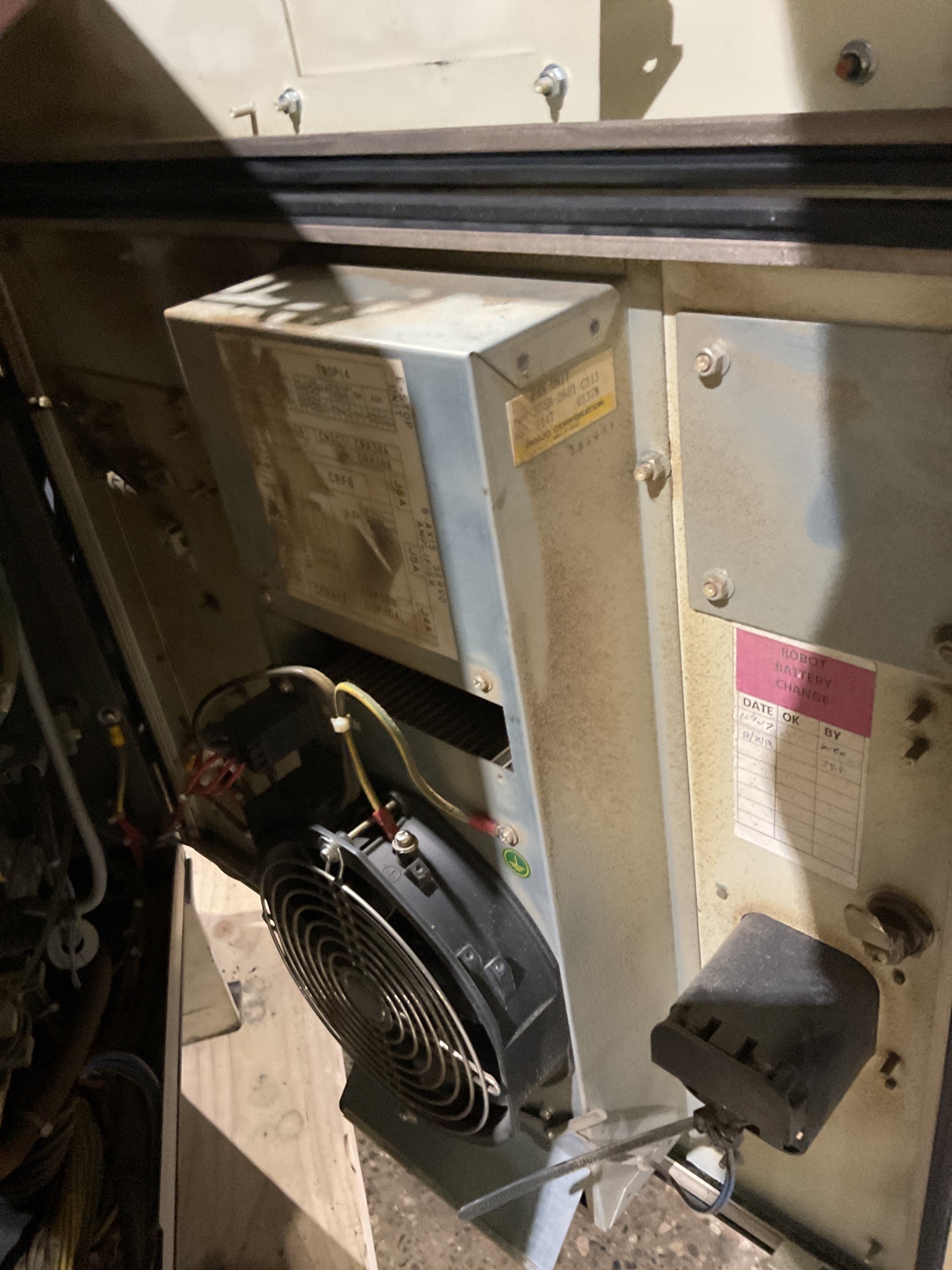 FANUC R-2000iB/210F Complete w/ R-30iB Controls 2012 Arm 2014 Cabinet USED 11