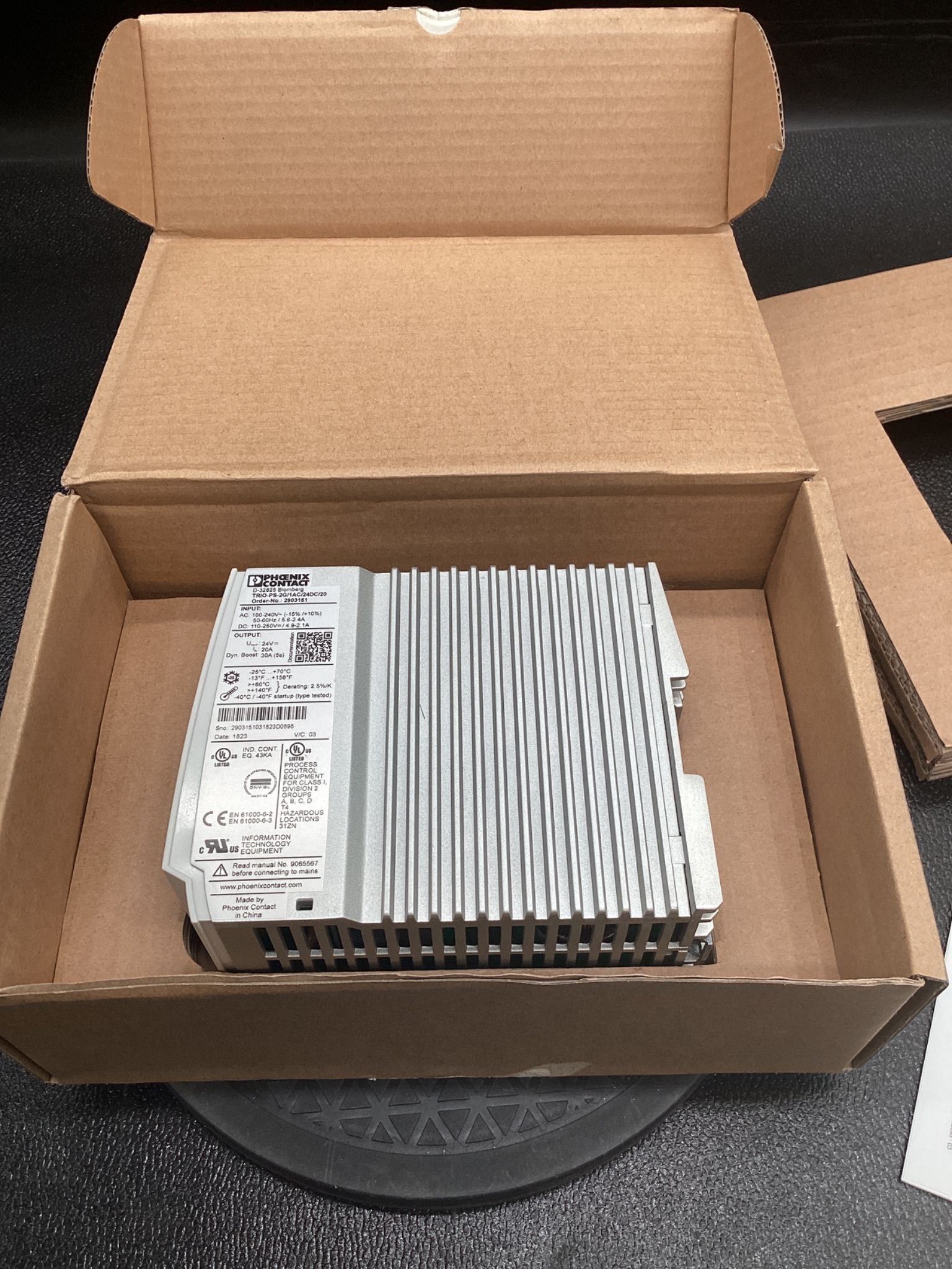 PHOENIX CONTACT 2903151 TRIO Power Supply 24VDC 20A NEW 6
