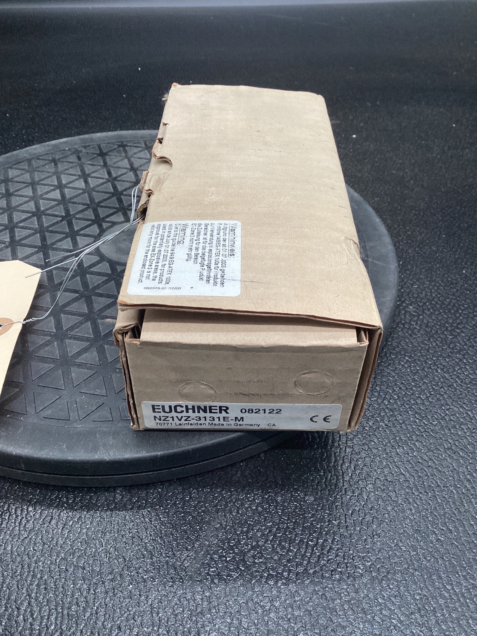 EUCHNER NZ1VZ-3131E-M Safety Door Lock Limit Switch NEW 3