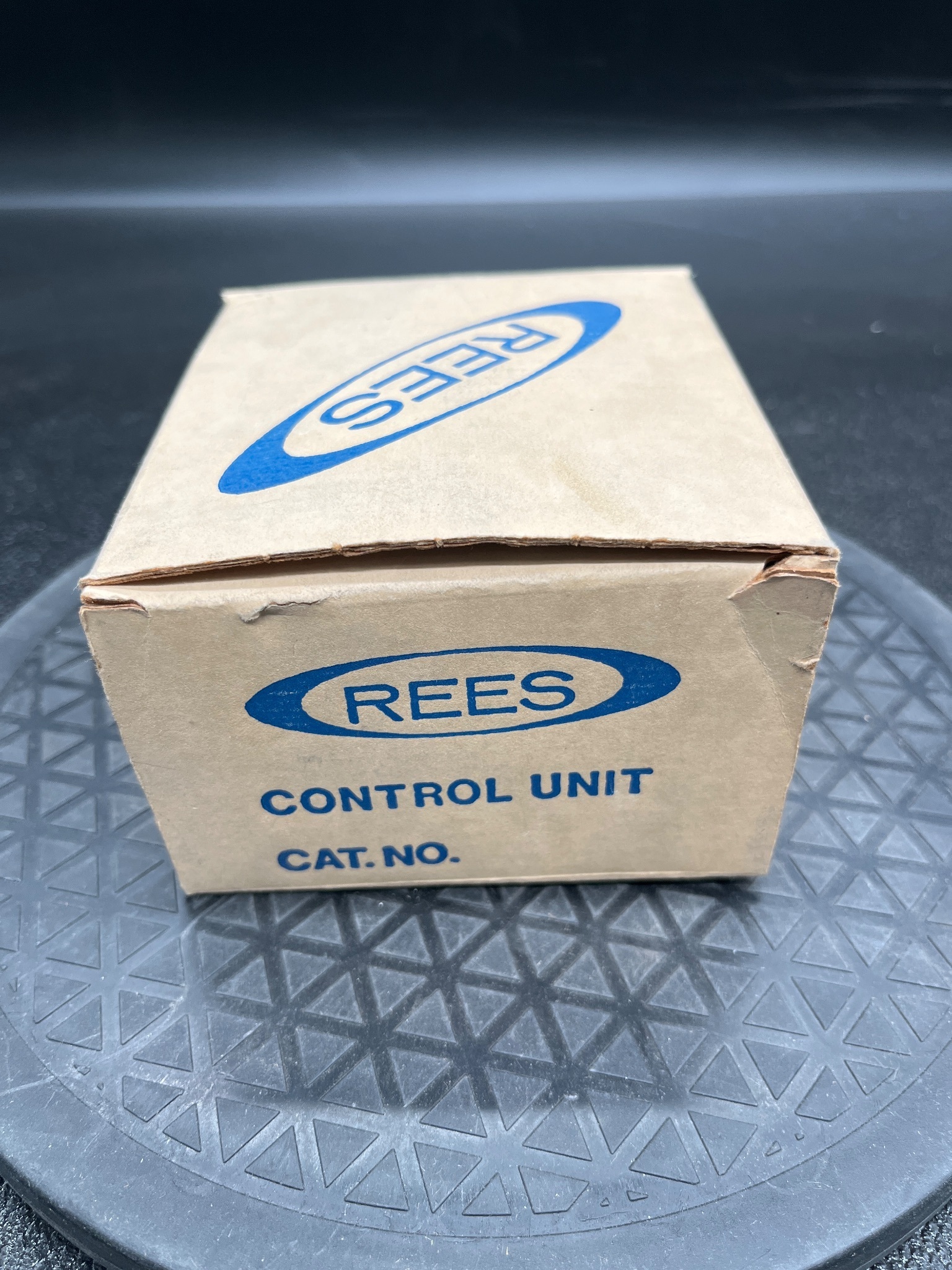 REES 01968-032 Heavy Duty Push Button Switch NEW 3