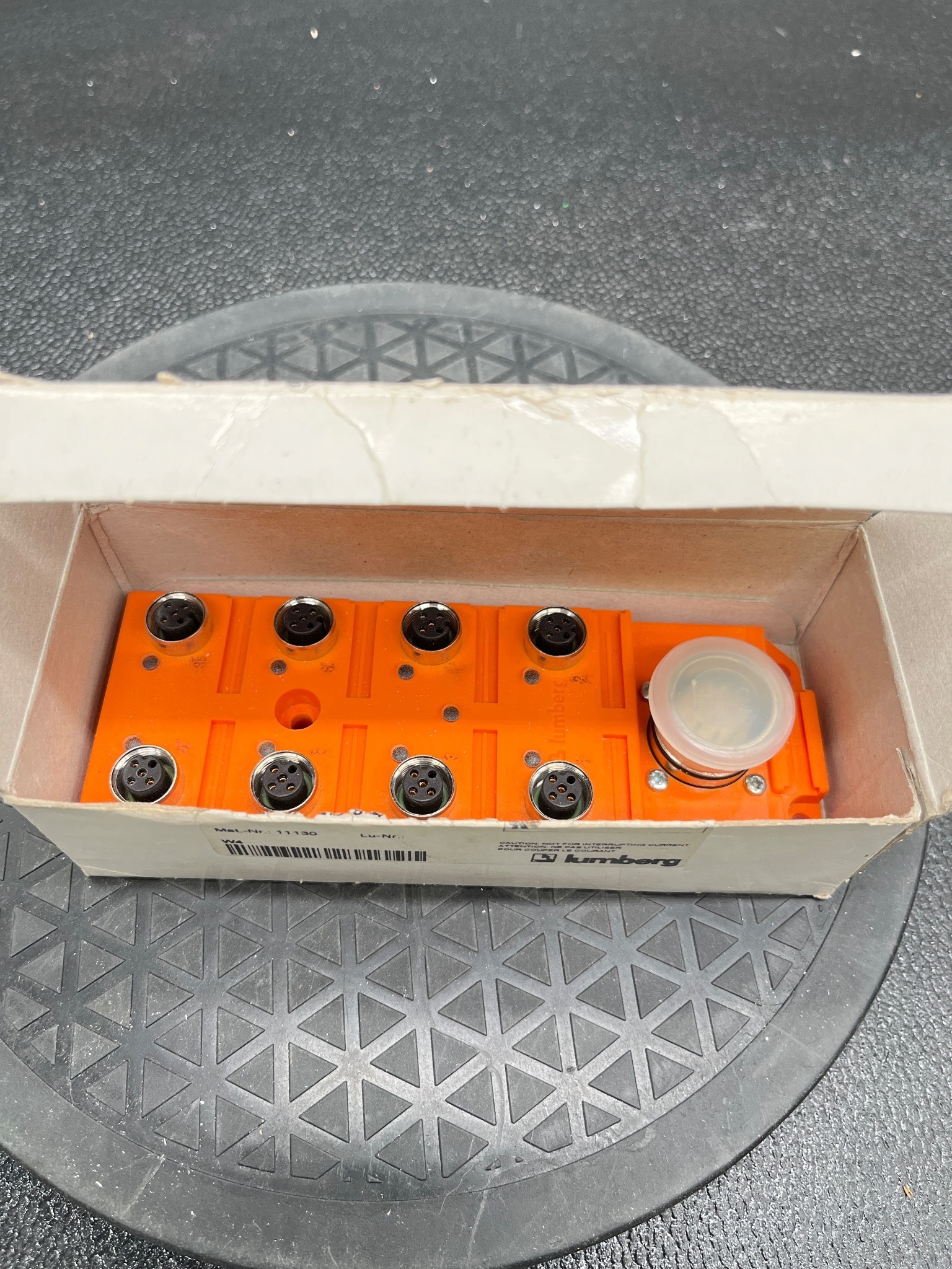 LUMBERG ASBS8/LED-5/4 Sensor Distribution Box NEW 6