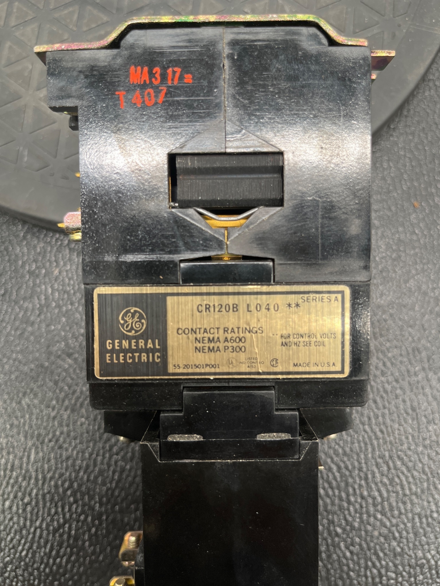 GE CR120BL04022 Modular Convert Contact Block 10A 600V NEW 9