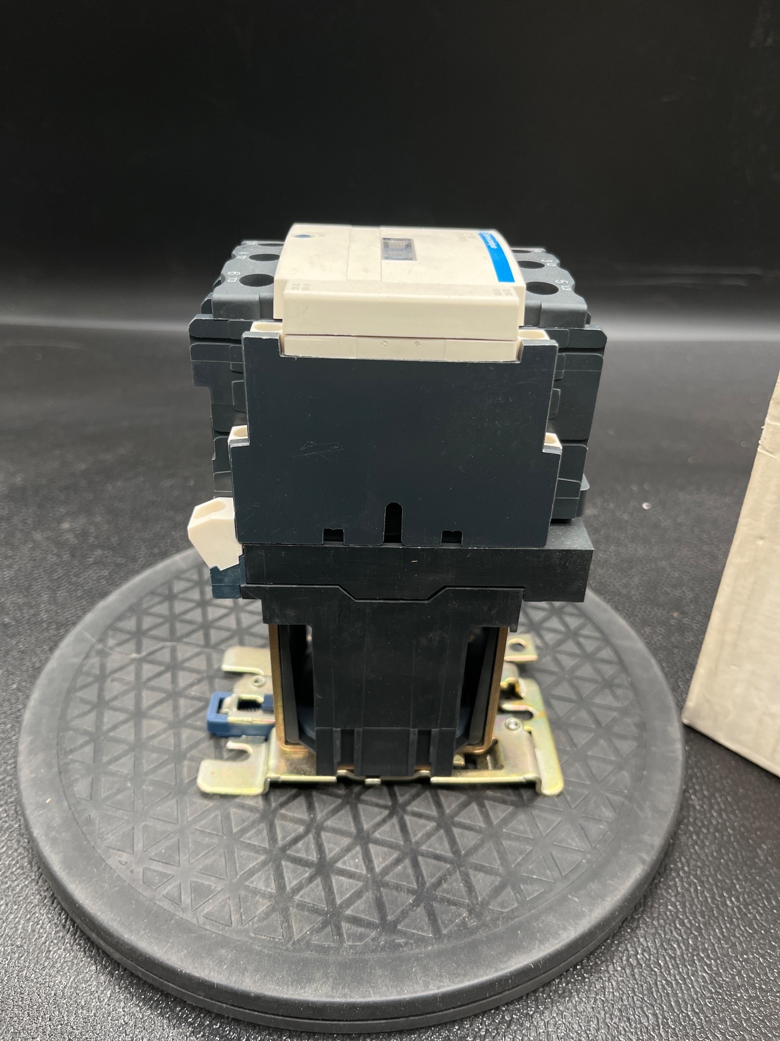 TELEMECANIQUE LC1D40BD Motor Contactor 24VDC NEW 5