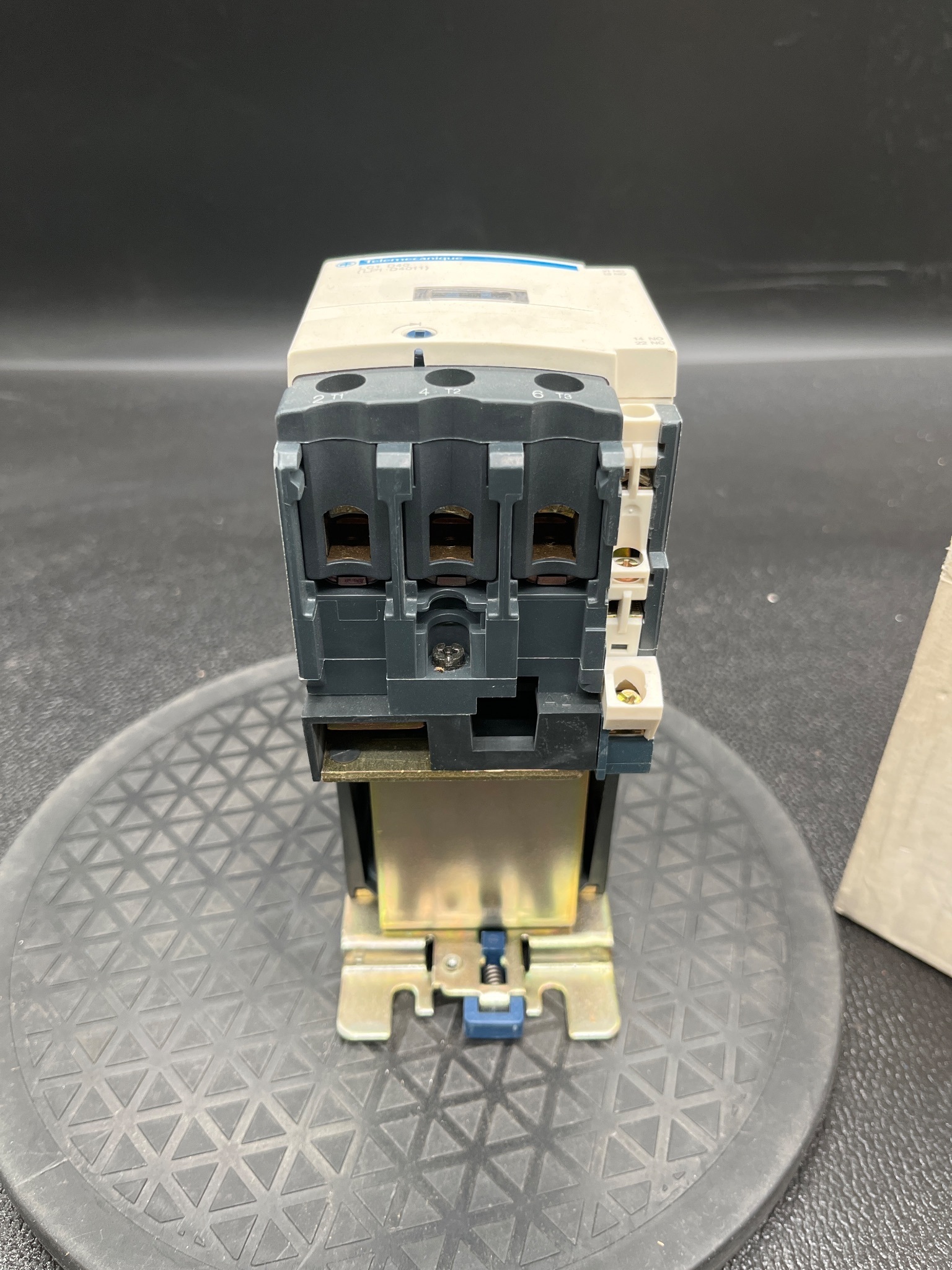 TELEMECANIQUE LC1D40BD Motor Contactor 24VDC NEW 6