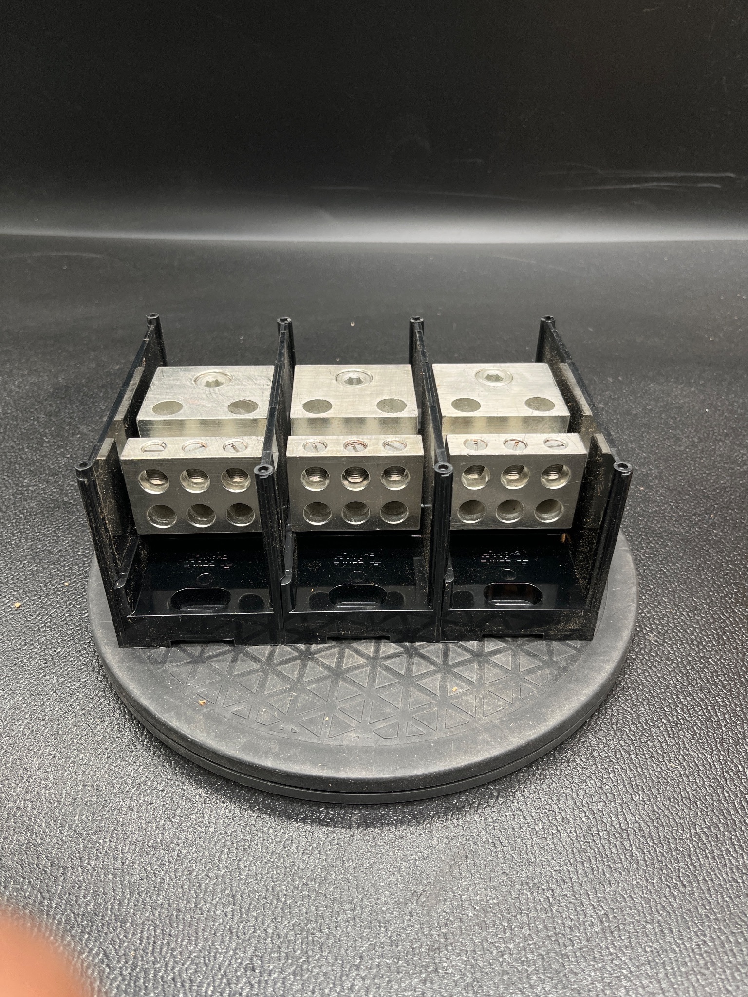 GOULD 68173 Power Distribution Block 3 Pole 600V CU ONLY NEW 7