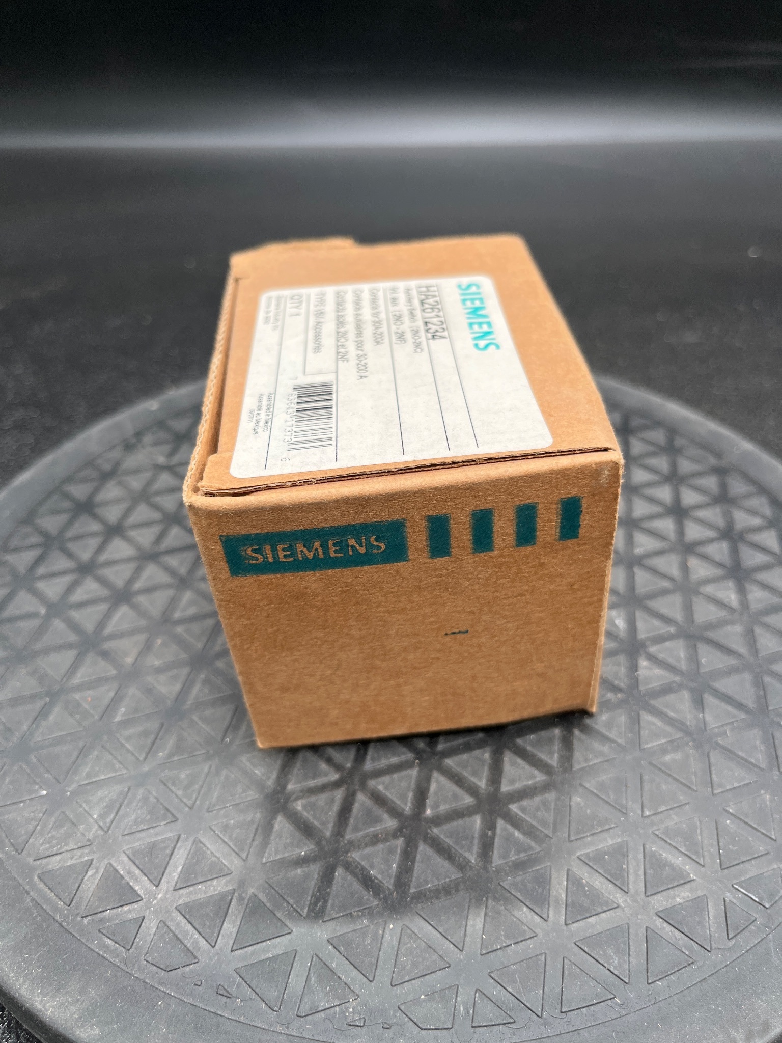 SIEMENS HA261234 Auxiliary Contact Kit 2NO-2NC 600V NEW 1