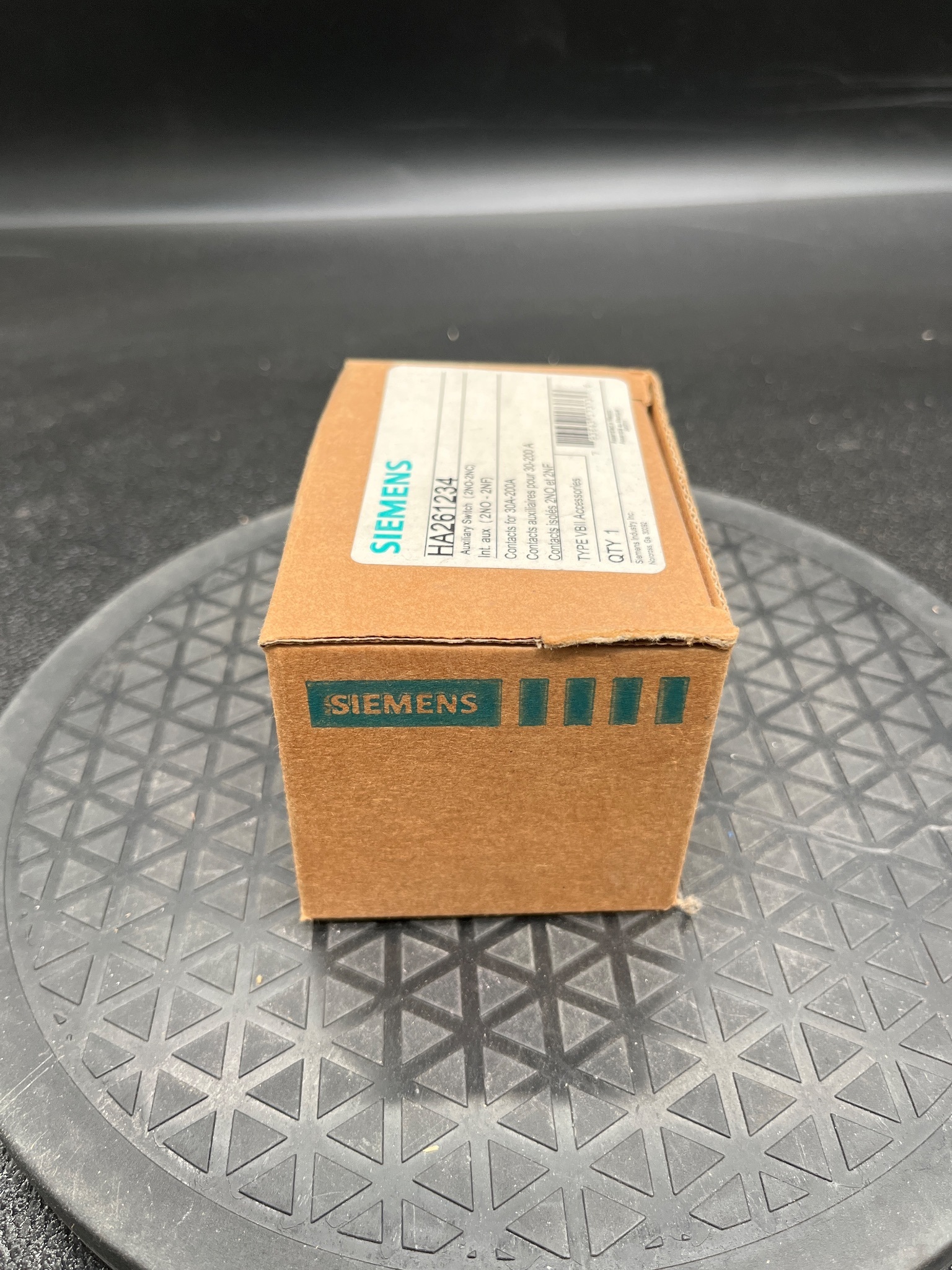 SIEMENS HA261234 Auxiliary Contact Kit 2NO-2NC 600V NEW 3
