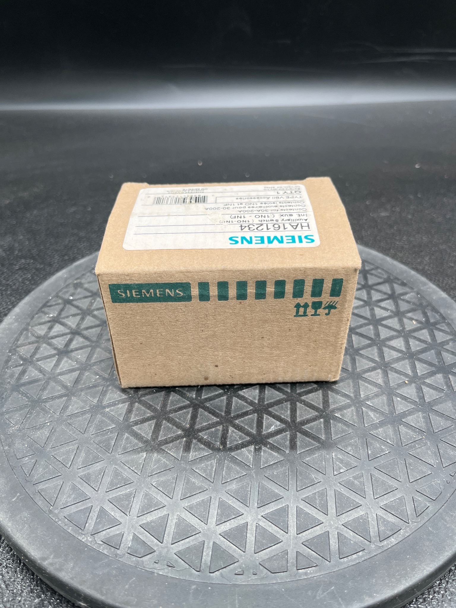 SIEMENS HA161234 Auxiliary Contact Kit 1NO-1NC 600V NEW 2