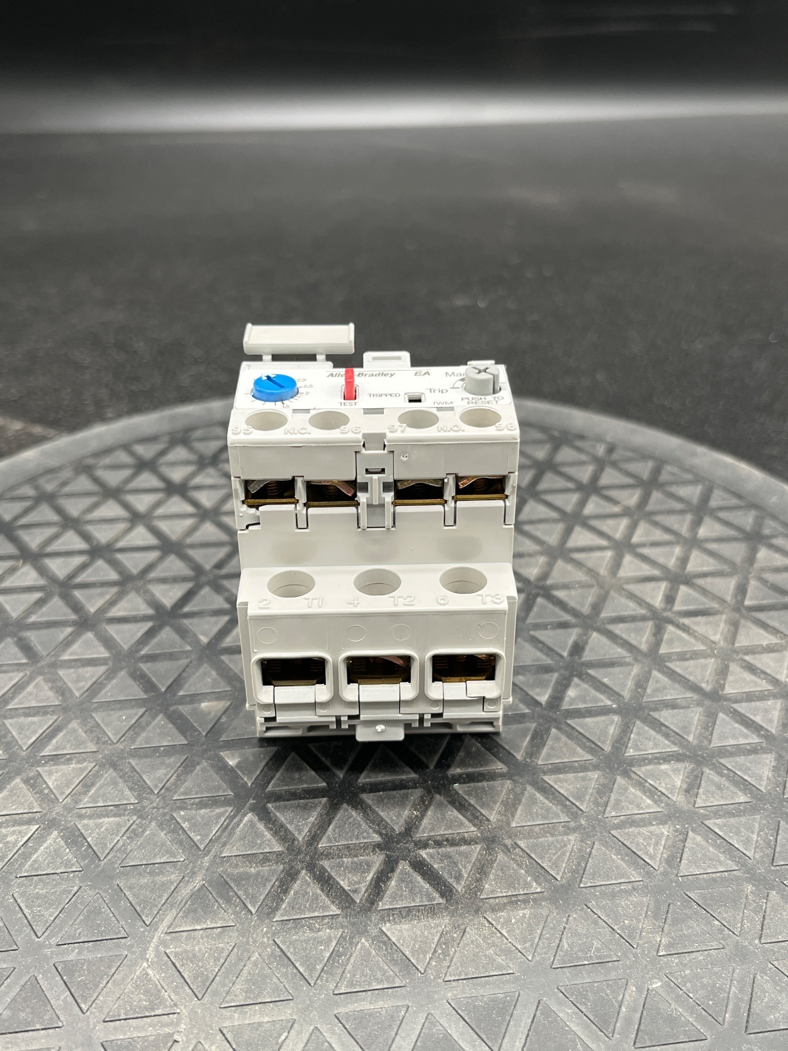 ALLEN BRADLEY 193-EA2DB Overload Relay NEW 2