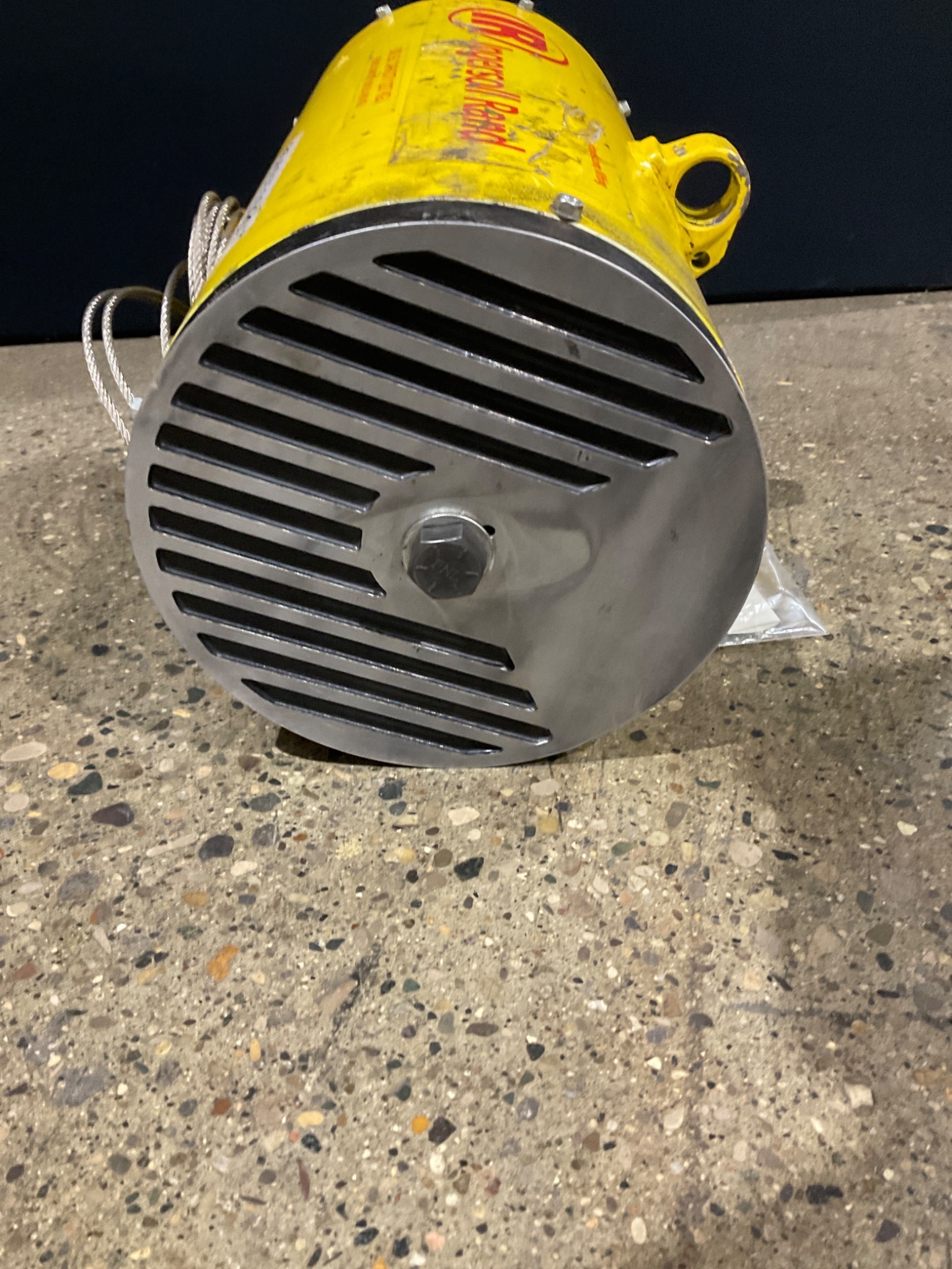 INGERSOLL RAND BW050080 Pneumatic Air Balancer 500lbs @ 100 PSI USED 2