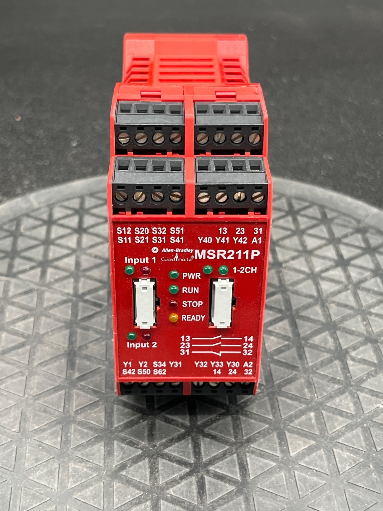 ALLEN BRADLEY MSR211P Guardmaster Safety Relay 24VDC NEW 3