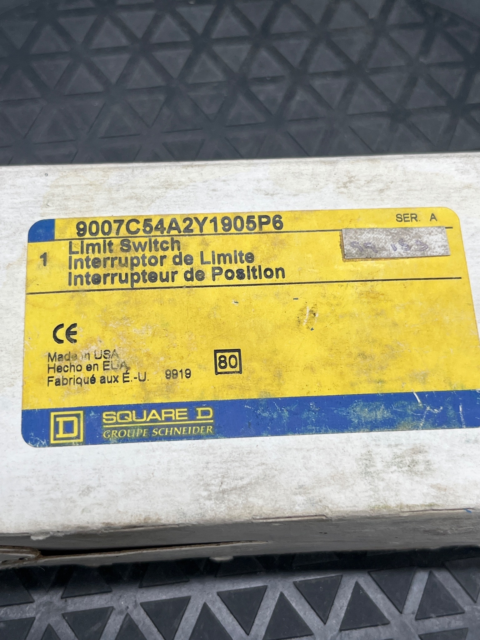 SQUARE D 9007C54A2Y1905P6 Rotary Lever Limit Switch SPDT NEW 4