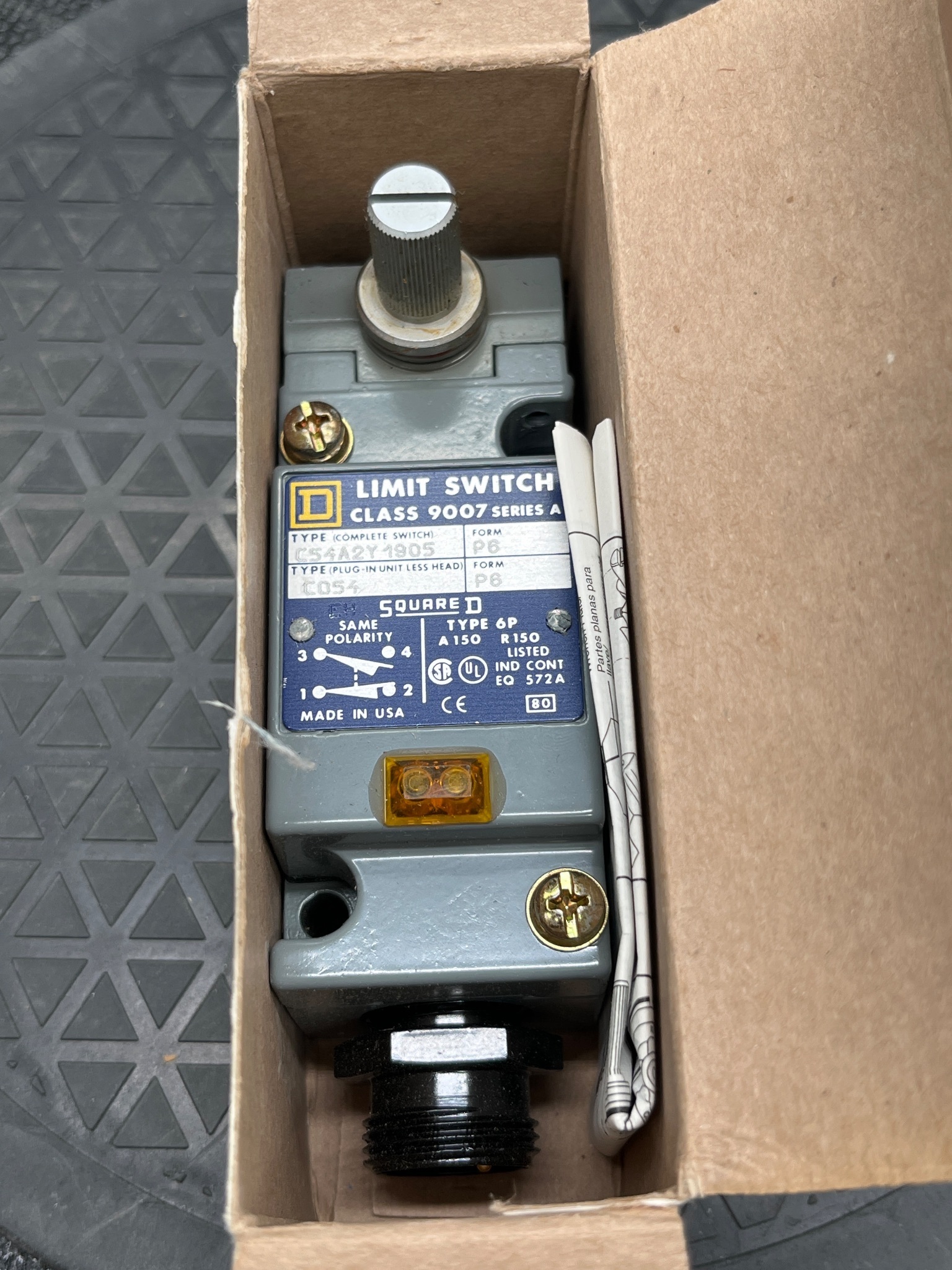 SQUARE D 9007C54A2Y1905P6 Rotary Lever Limit Switch SPDT NEW 5