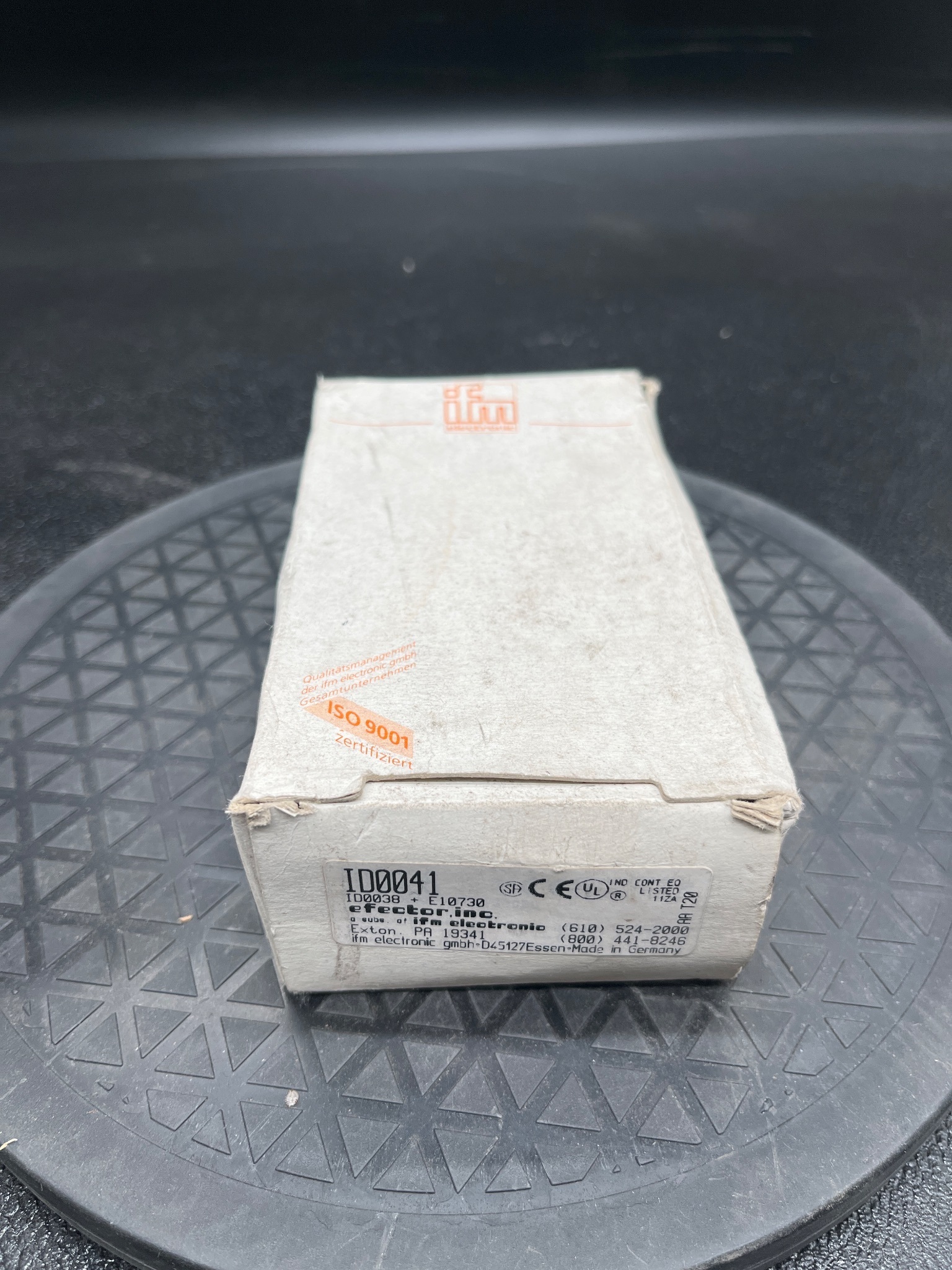 IFM ID0041 Inductive Proximity Sensor 24VDC NEW 0