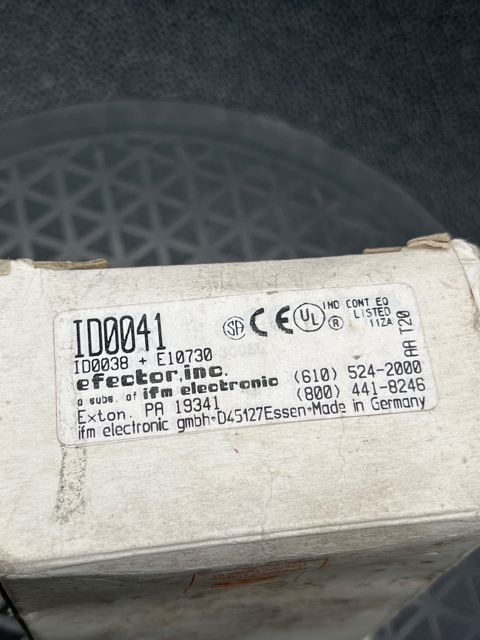 IFM ID0041 Inductive Proximity Sensor 24VDC NEW 4