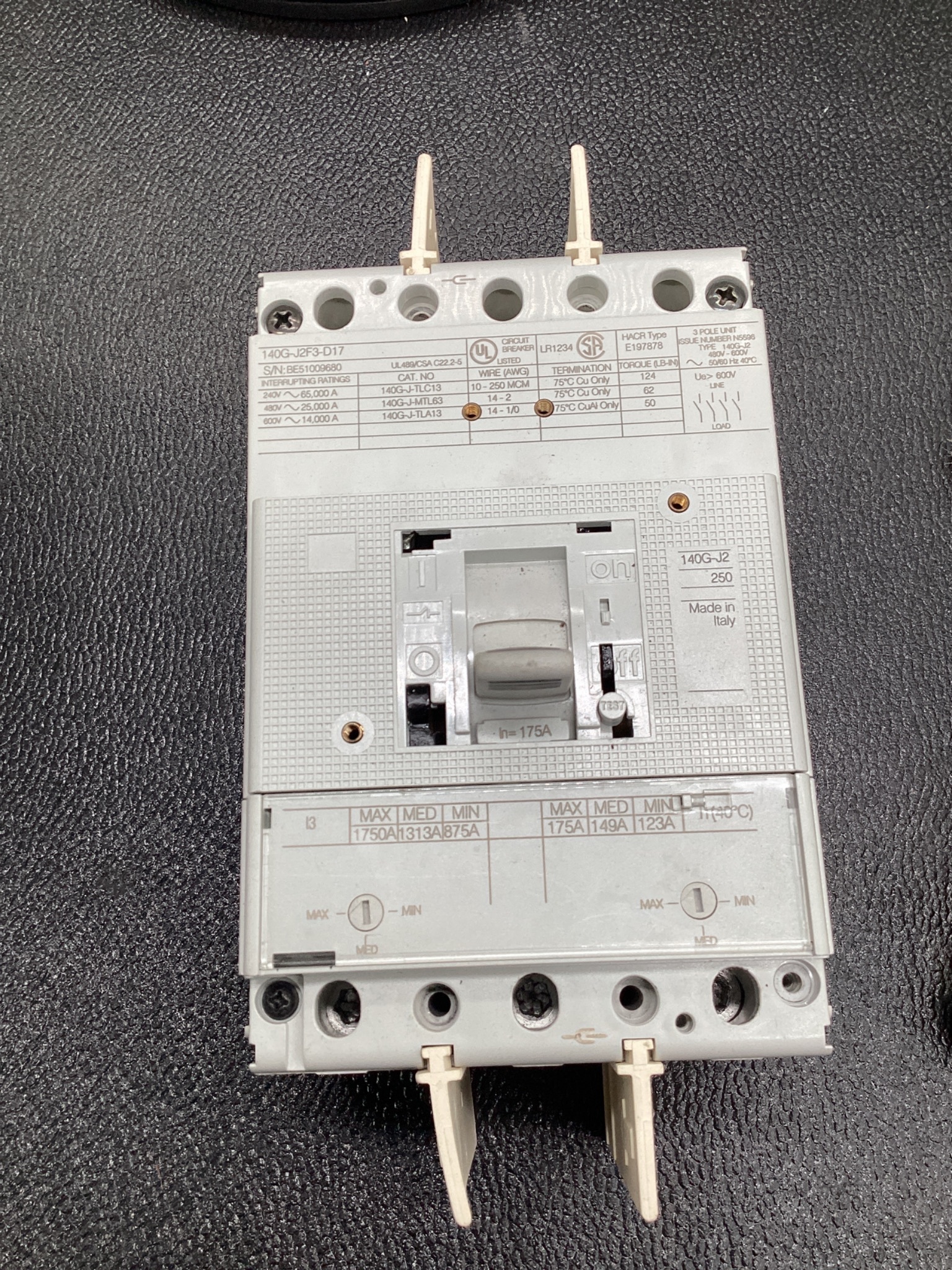 ALLEN BRADLEY 140G-J2F3-D17 Molded Case Circuit Breaker USED 2