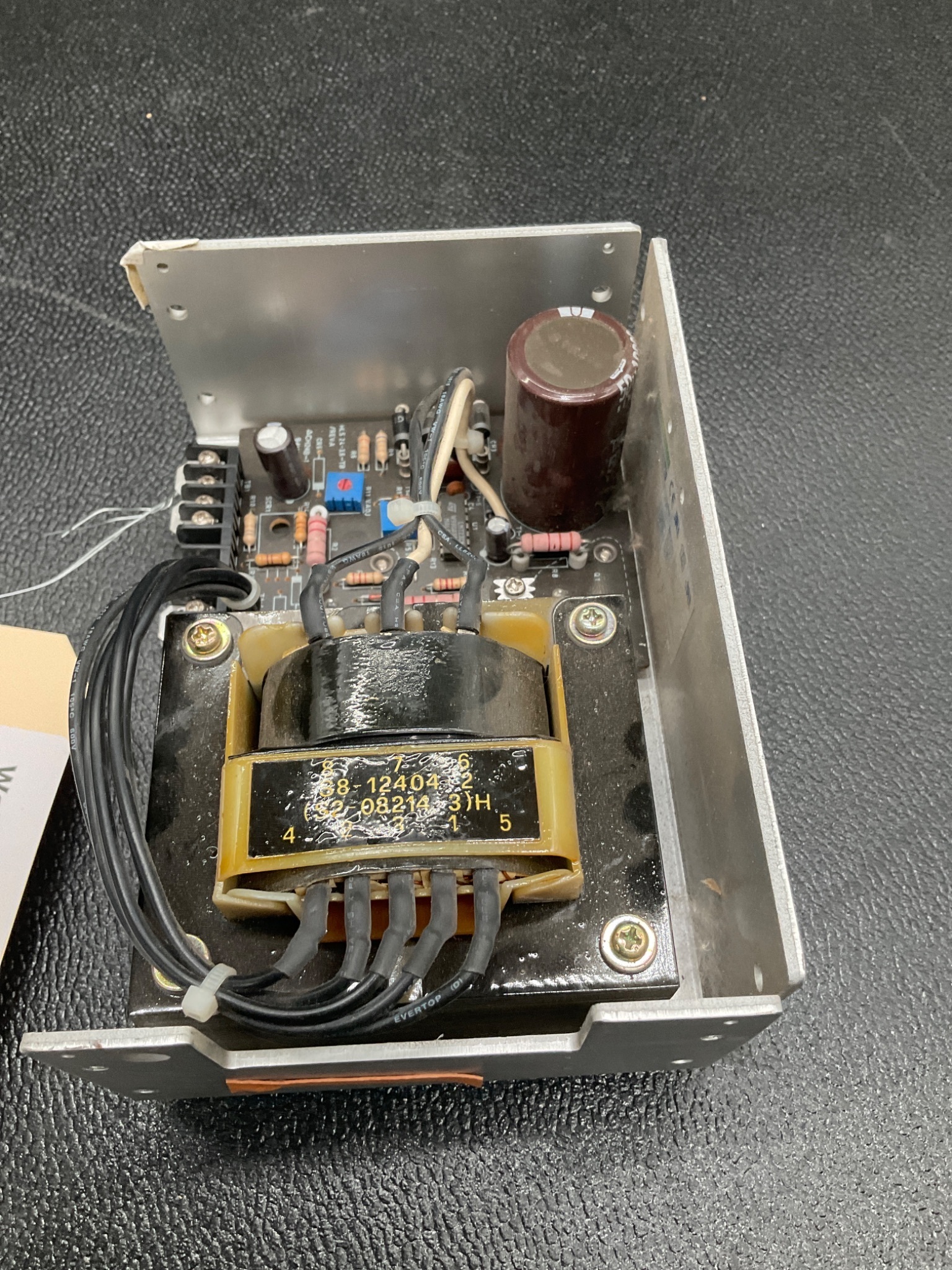 SOLA SLS-24-036T Regulated Power Supply 24VDC 3.6A USED 3