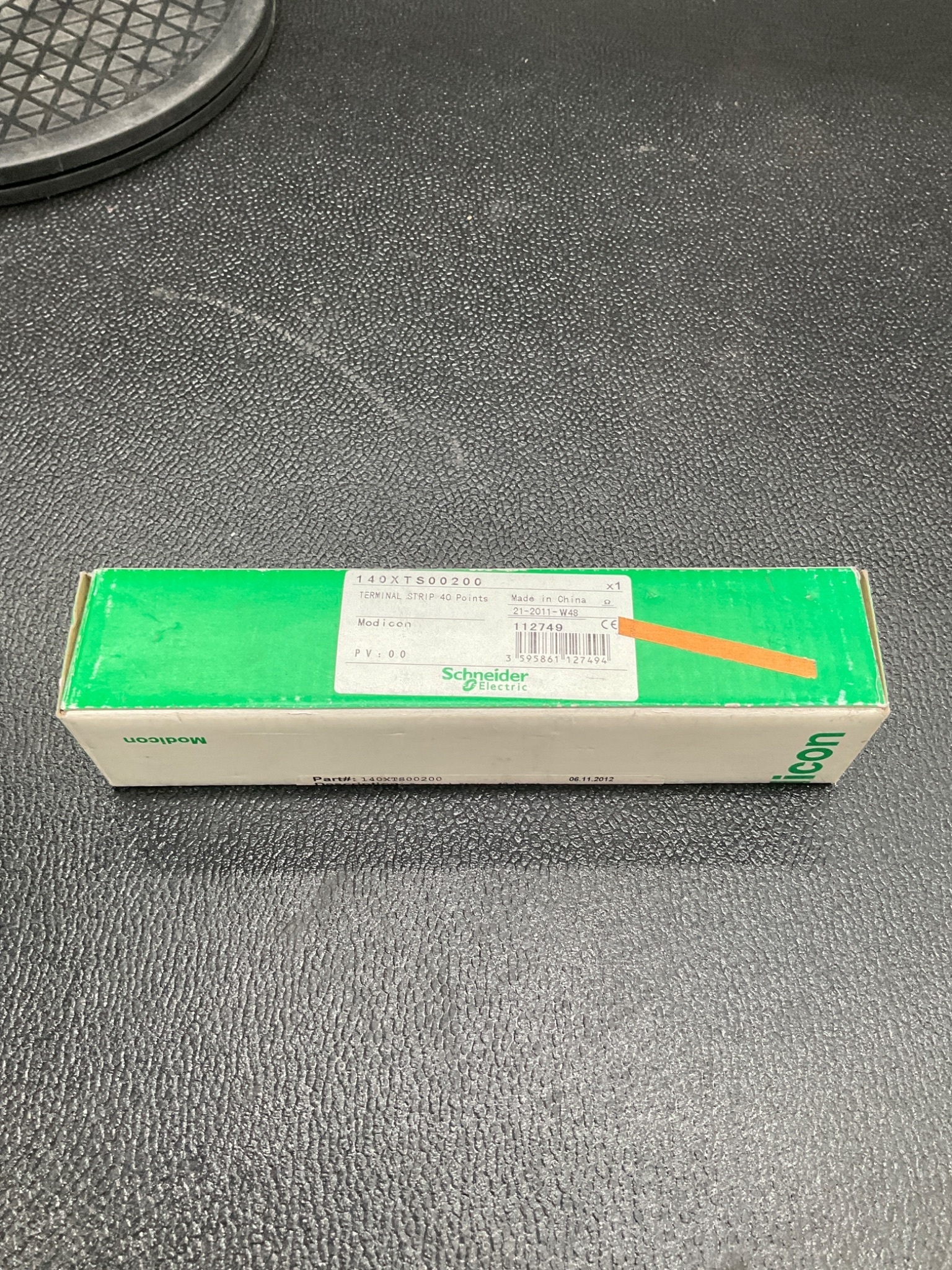 SCHNEIDER 140XTS00200 Terminal Strip NEW 2