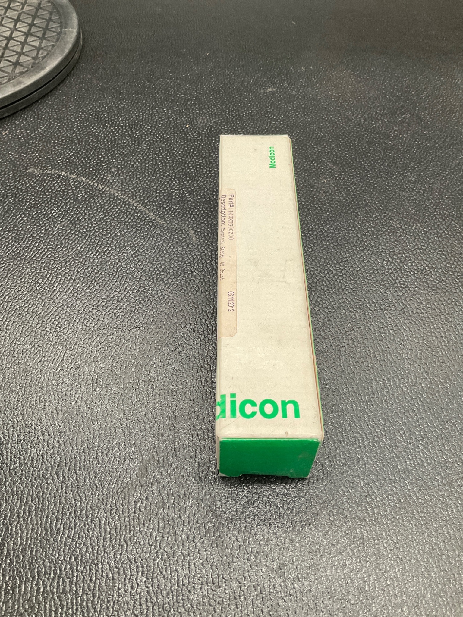 SCHNEIDER 140XTS00200 Terminal Strip NEW 3