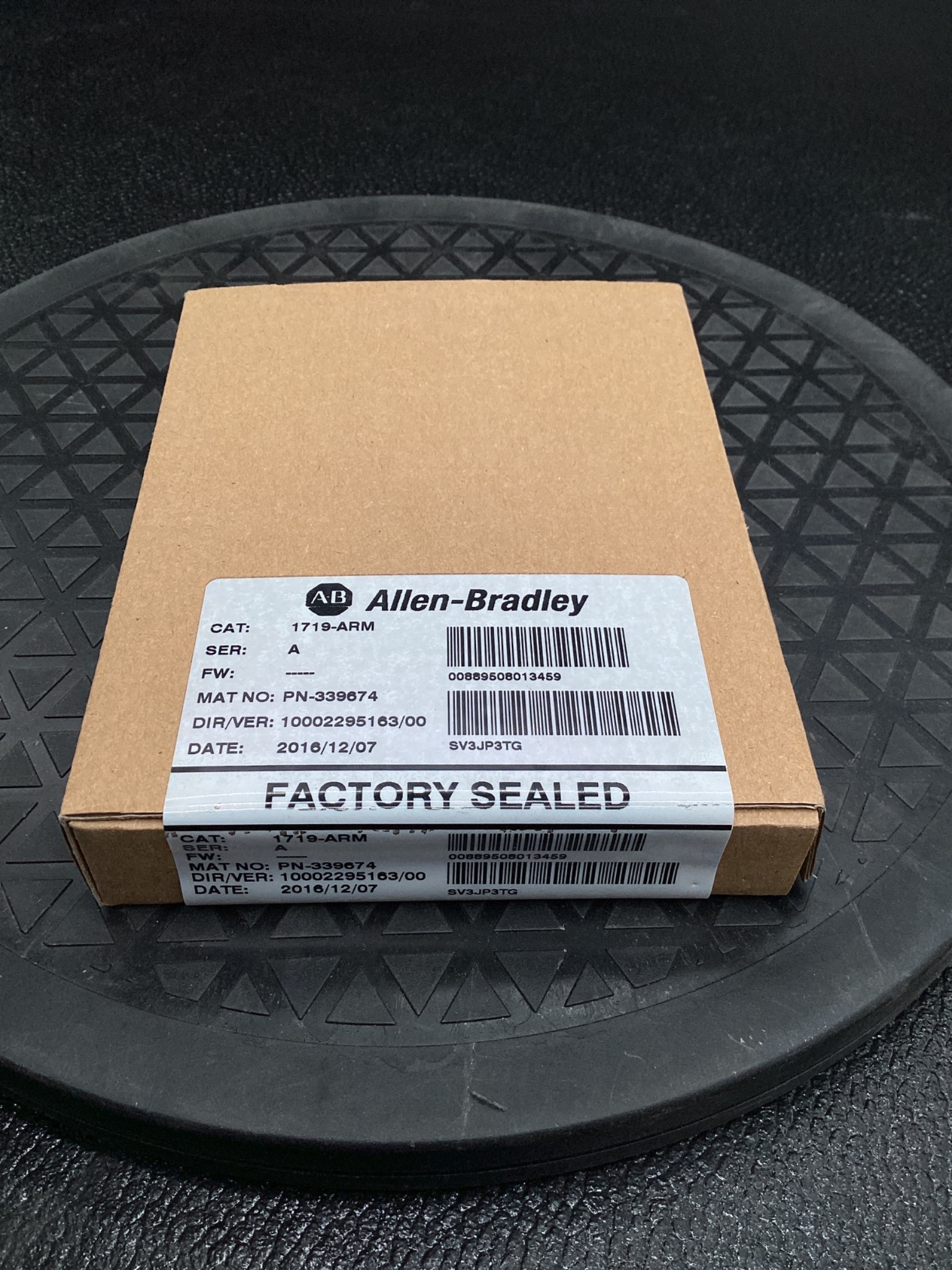 ALLEN BRADLEY 1719-ARM Interface Module NEW 5