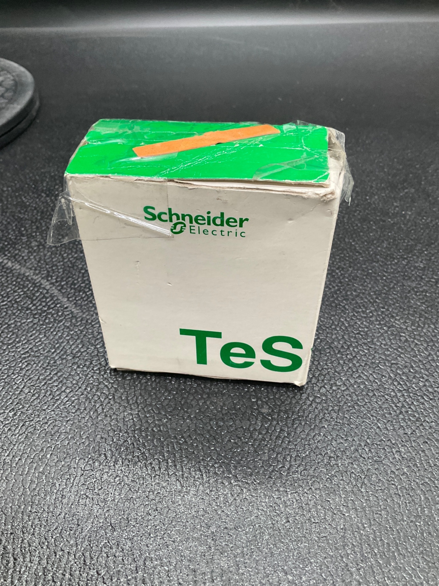 SCHNEIDER GV2ME21 Motor Circuit Breaker 17–23A NEW 3