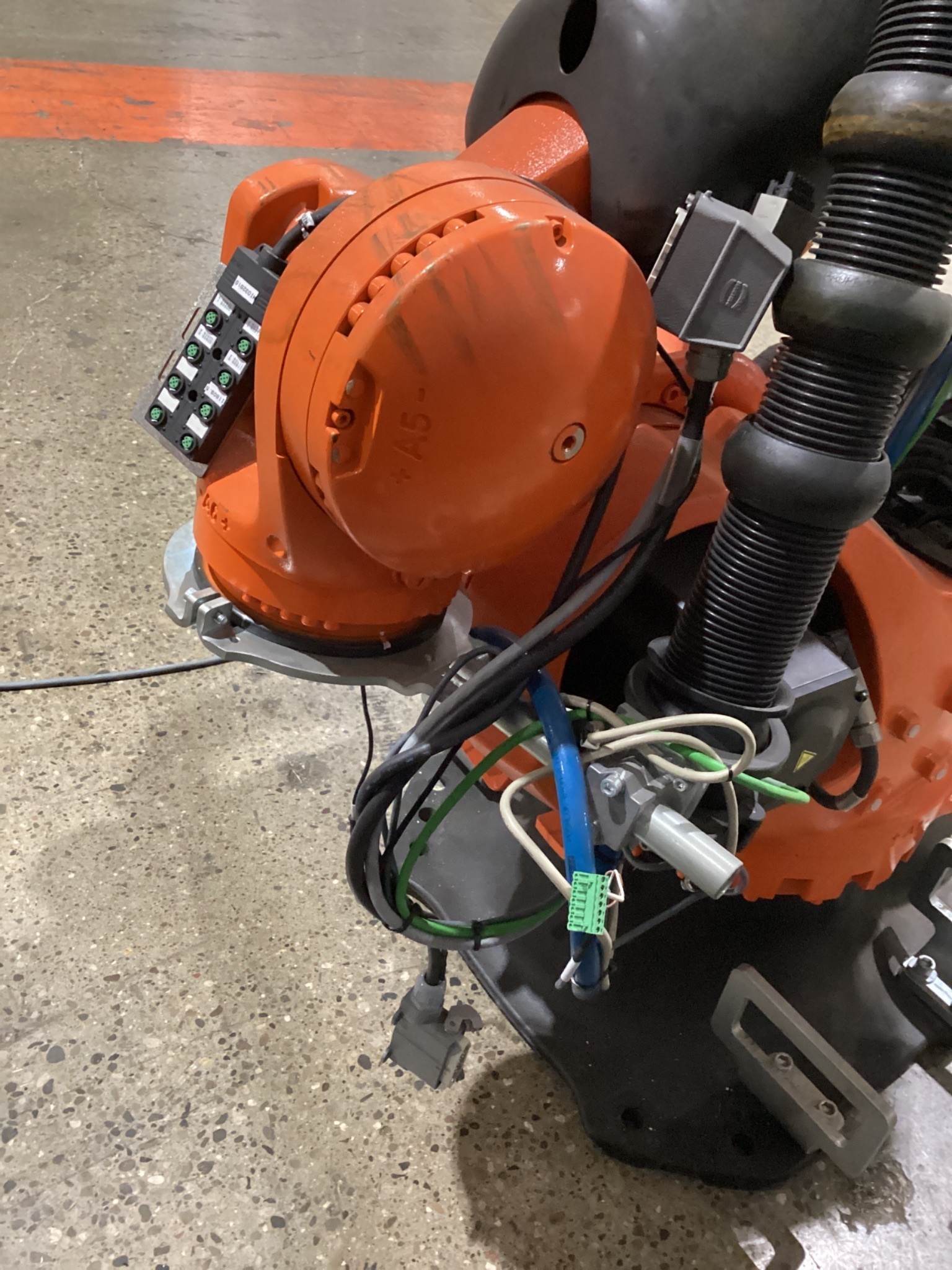 KUKA KR 210 R3100-2/FLR Robot w/ KR C4 NA Controller USED 4