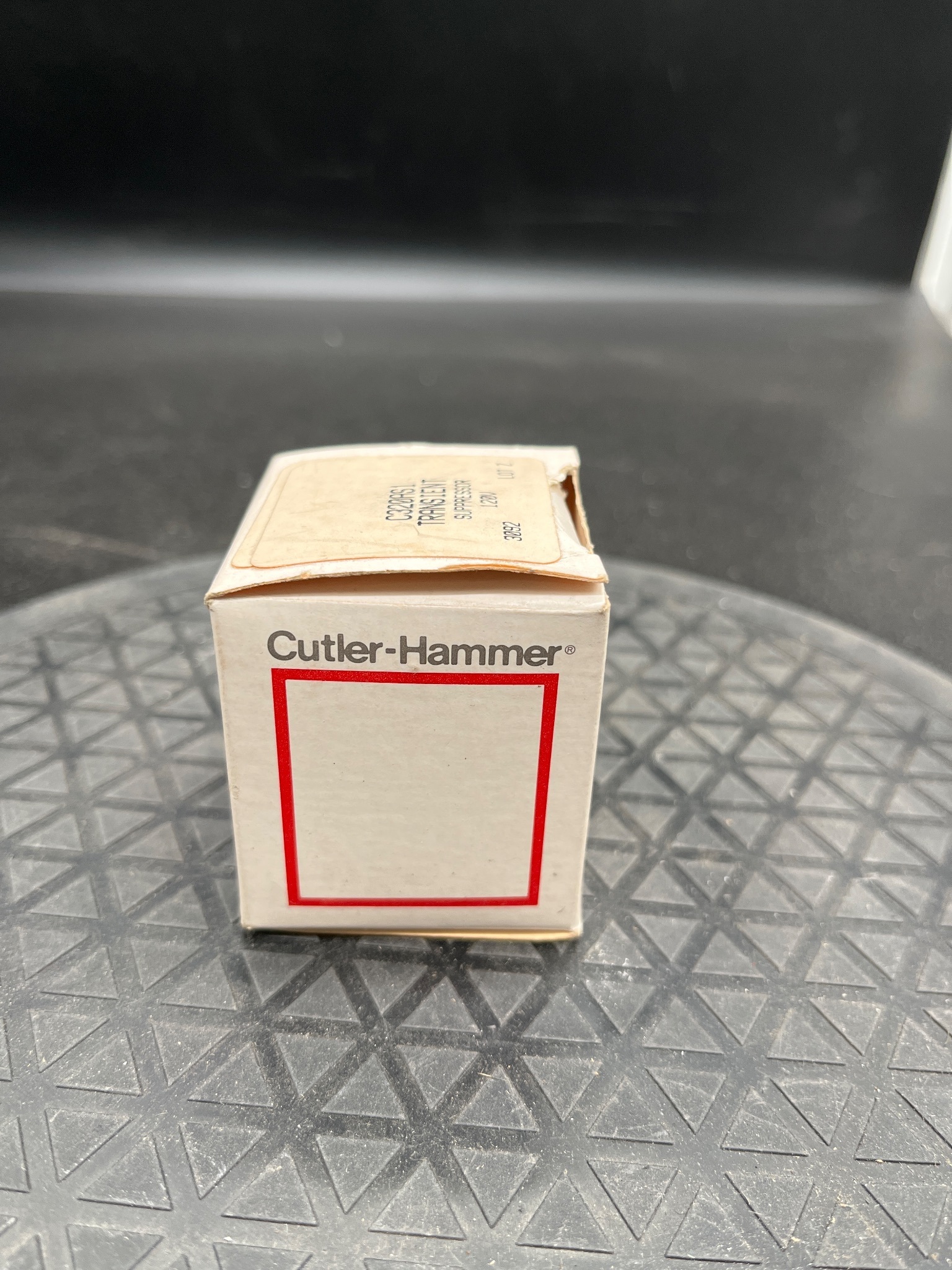 EATON CUTLER-HAMMER C320AS1 Transient Suppressor NEW 3