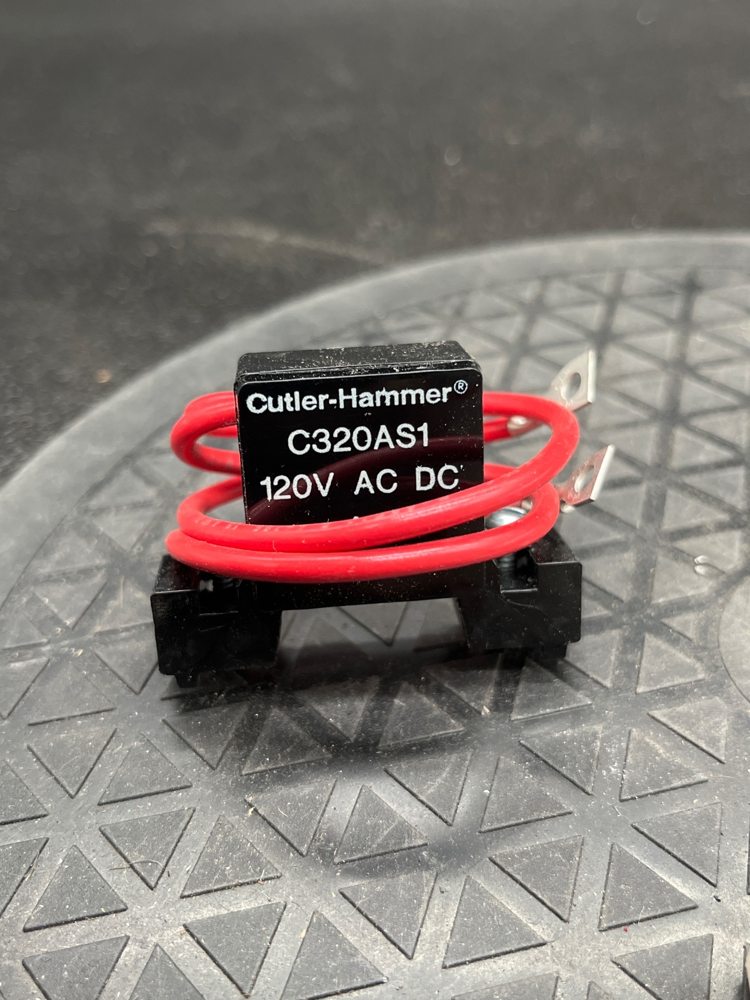 EATON CUTLER-HAMMER C320AS1 Transient Suppressor NEW 5