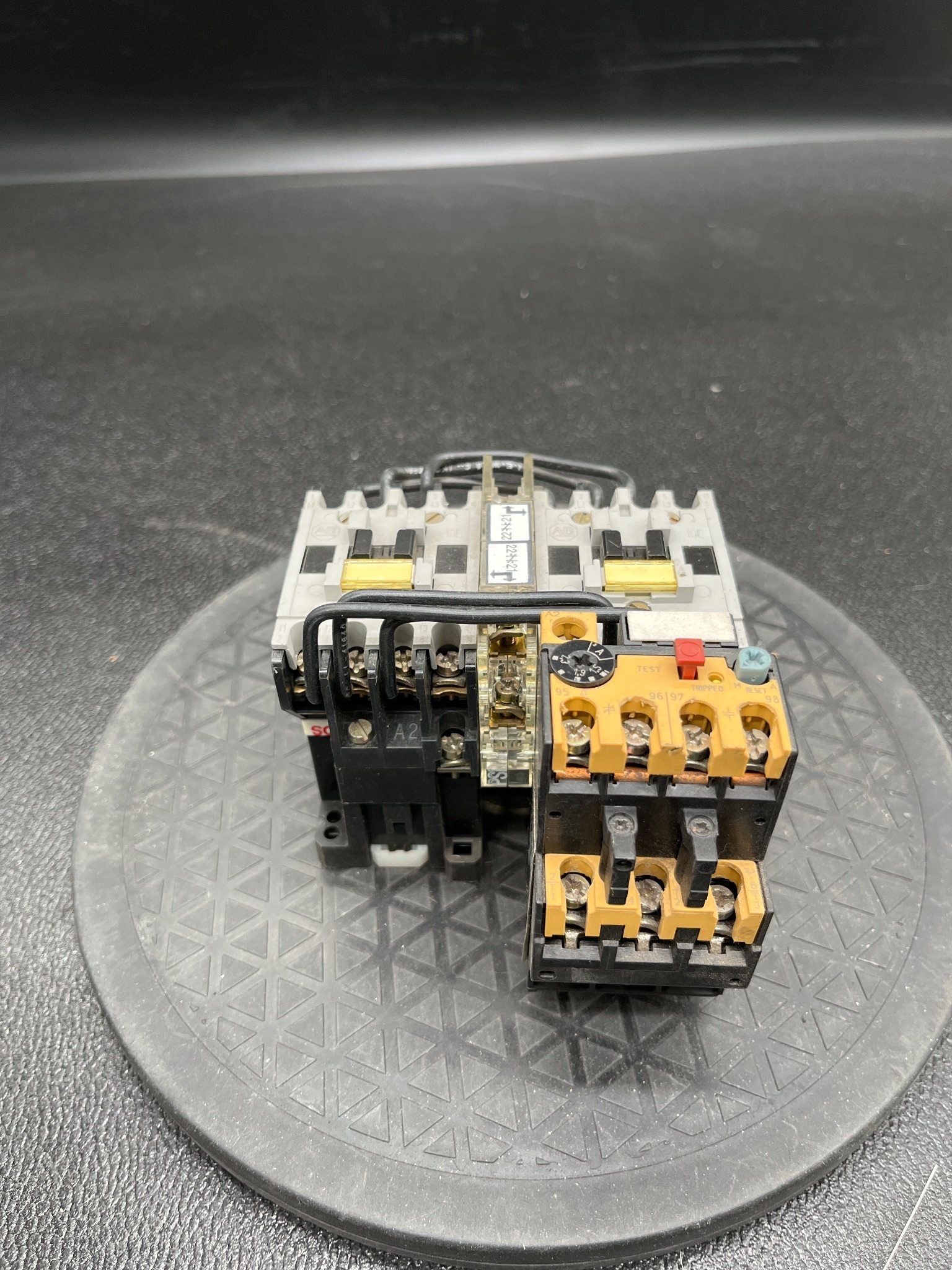 ALLEN BRADLEY 100-A09ND3 + 193-BSB22B Contactor & Overload Relay USED 0