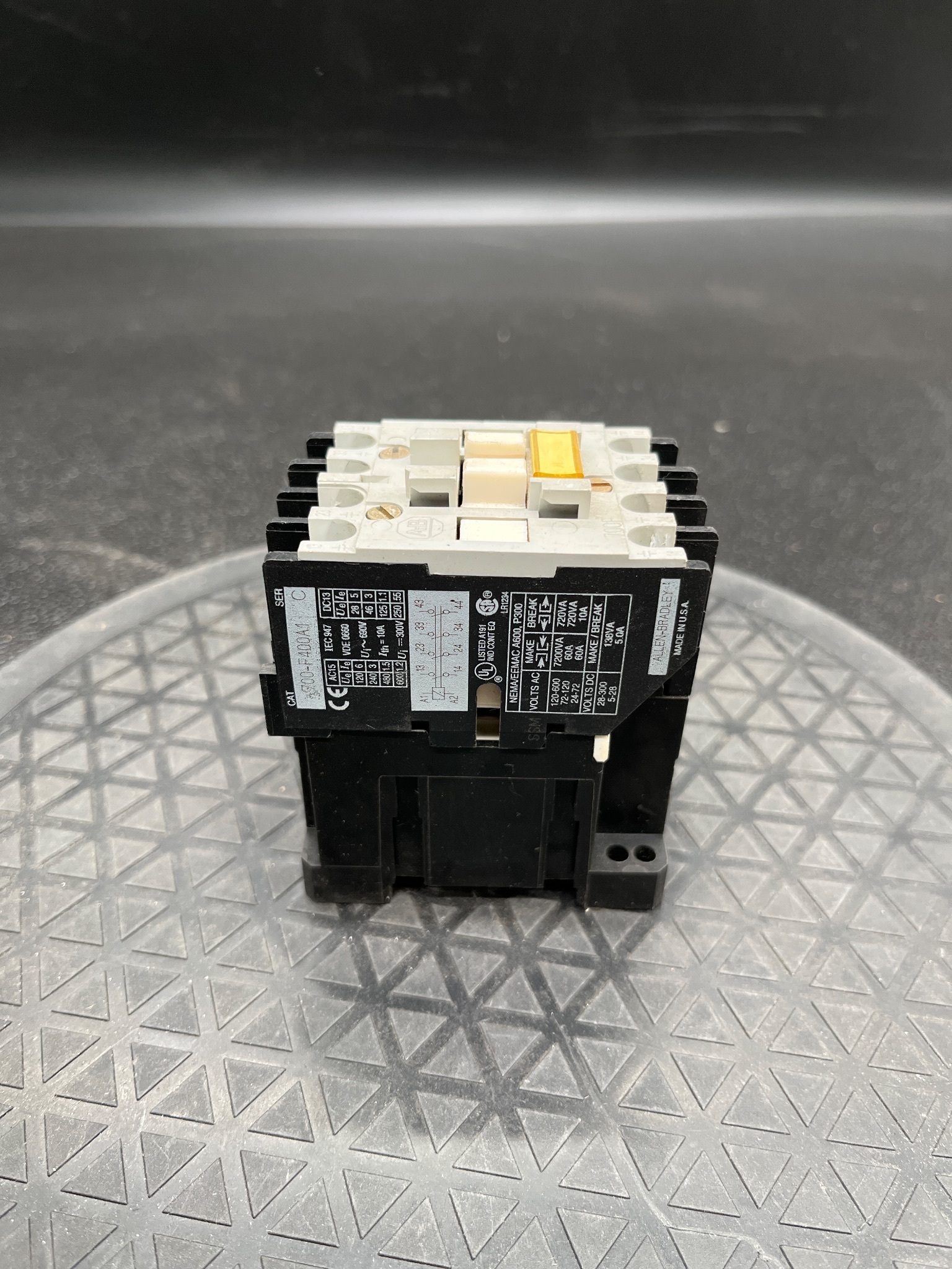 ALLEN BRADLEY 700-F400A1 Control Relay USED 3