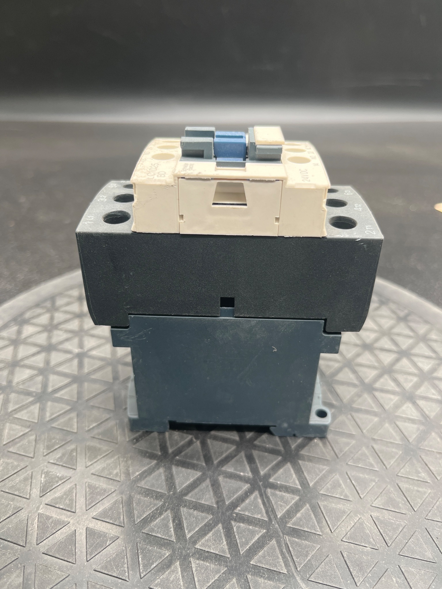 SCHNEIDER ELECTRIC LAD4TBDL Suppressor Module USED 1