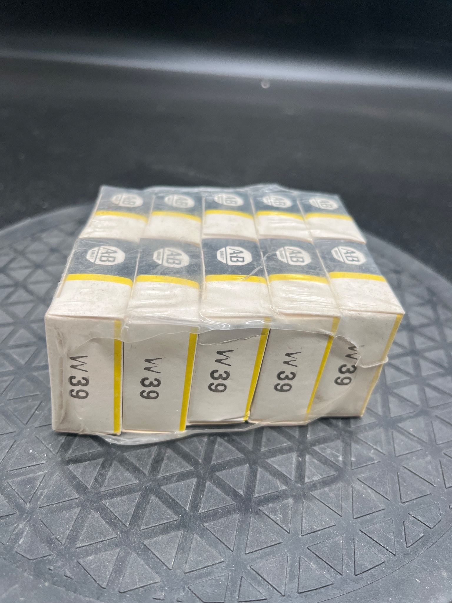 ALLEN BRADLEY W39 Overload Heater Element NEW (LOT OF 40) 1