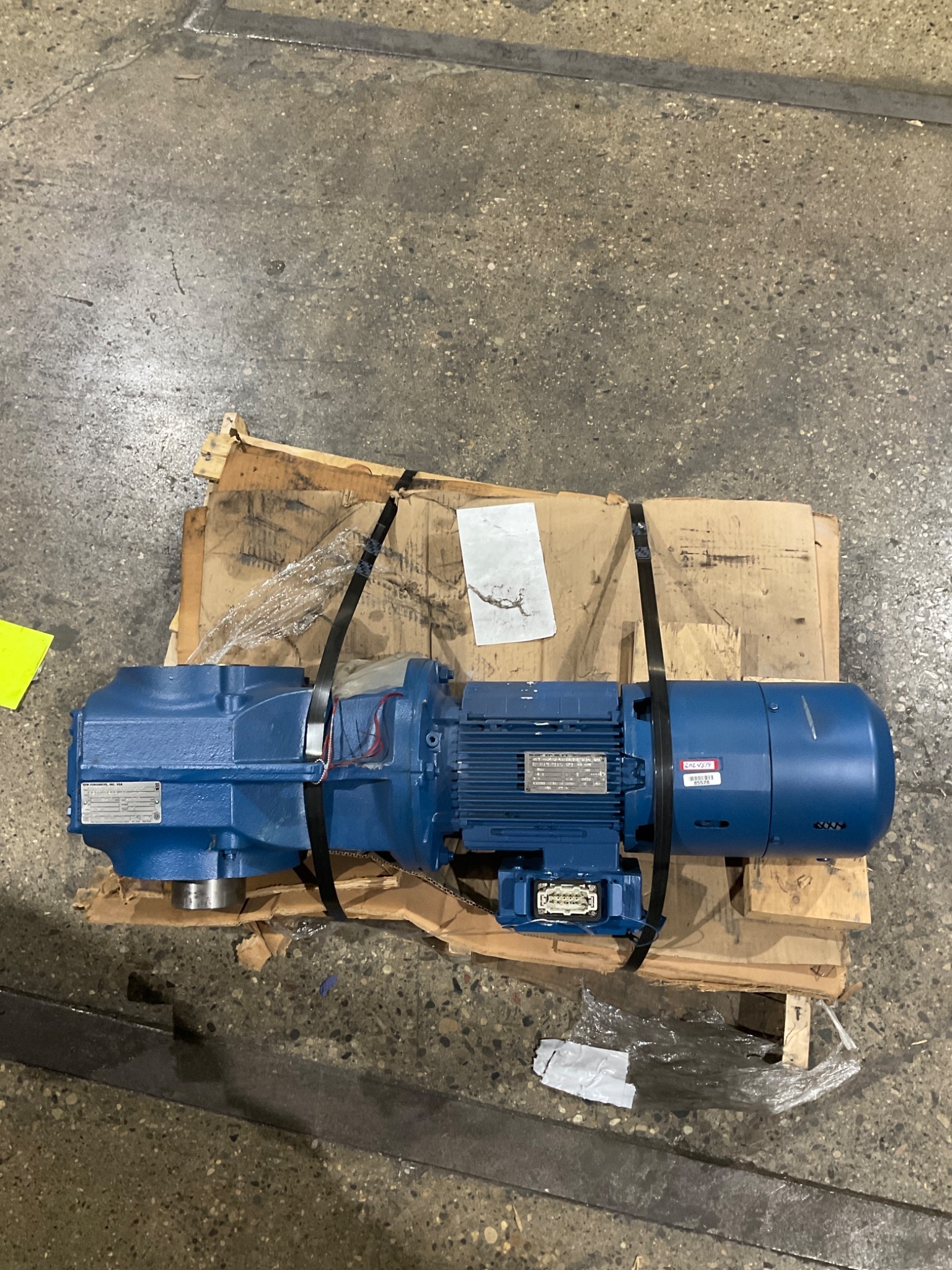 SEW-EURODRIVE KH87TDV100H4BM64HRTHEV1A Gearmotor Assembly NEW 4
