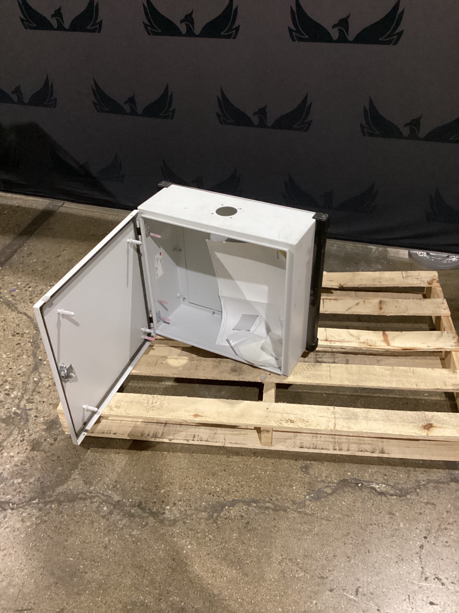 NVENT HOFFMAN CP475018 HMI Landscape Enclosure 19x20x7 NEW 1