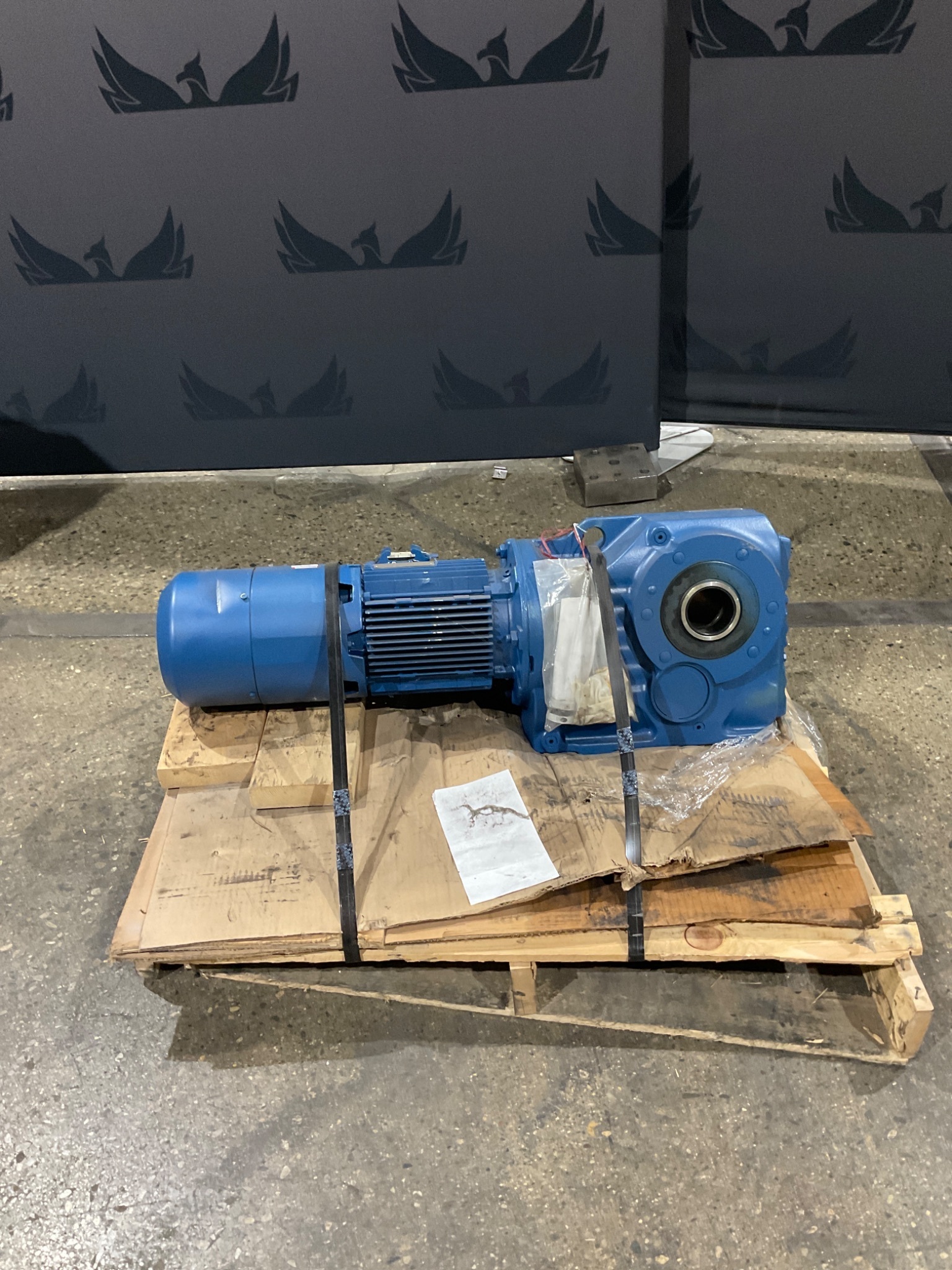 SEW-EURODRIVE KH87TDV100H4BM64HRTHEV1A Gearmotor Assembly NEW 8