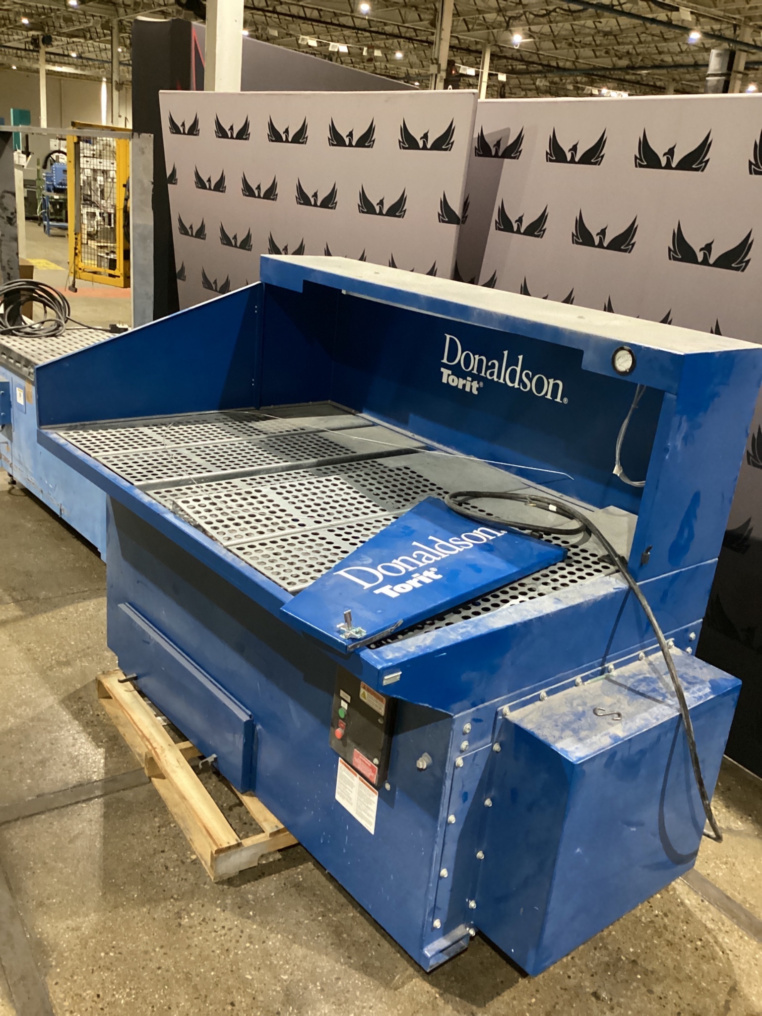DONALDSON DB3000 DOWNDRAFT BENCH DUST COLLECTORS USED 1